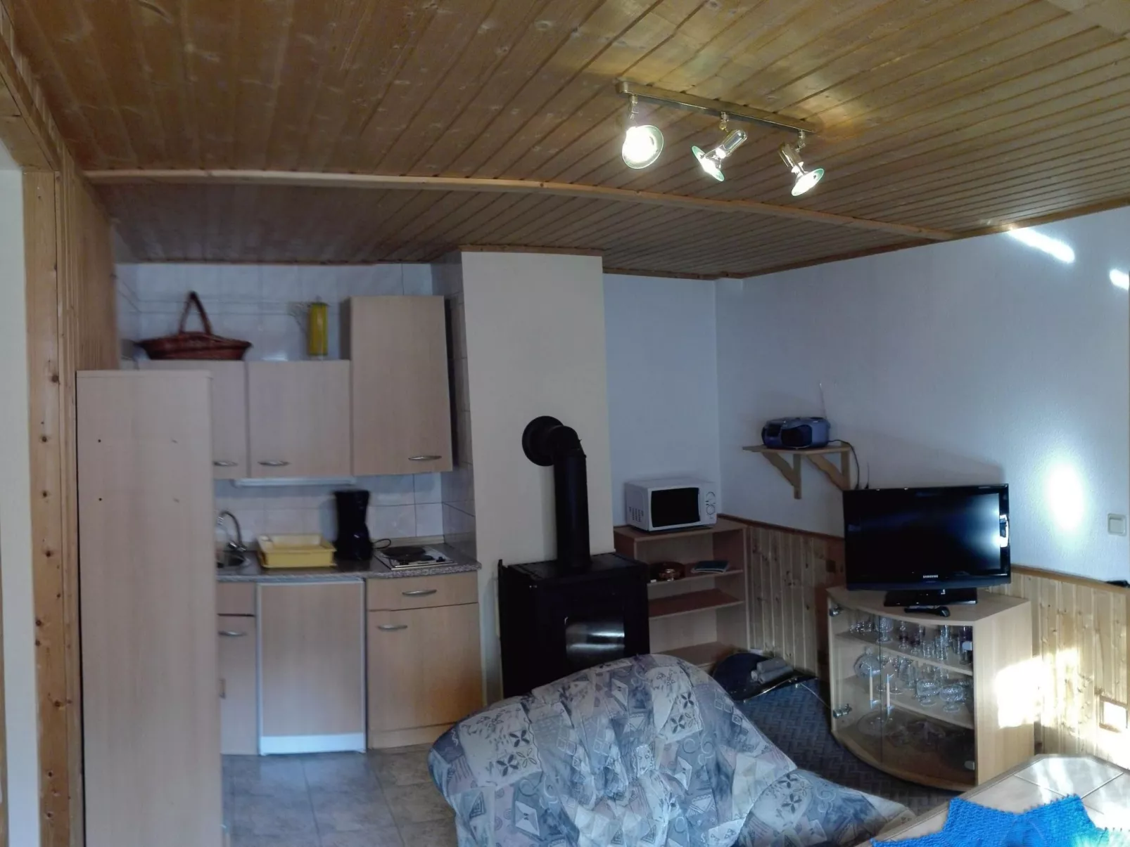 Ruhiggelegene Wohnung mit Garten und Terrasse-Binnen