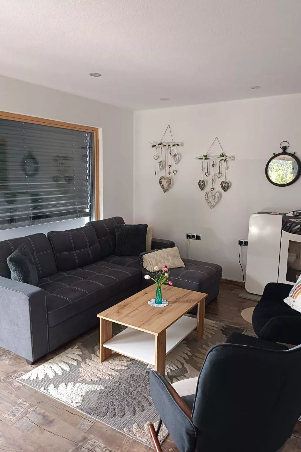 HET-Lounge-Image-tags.info