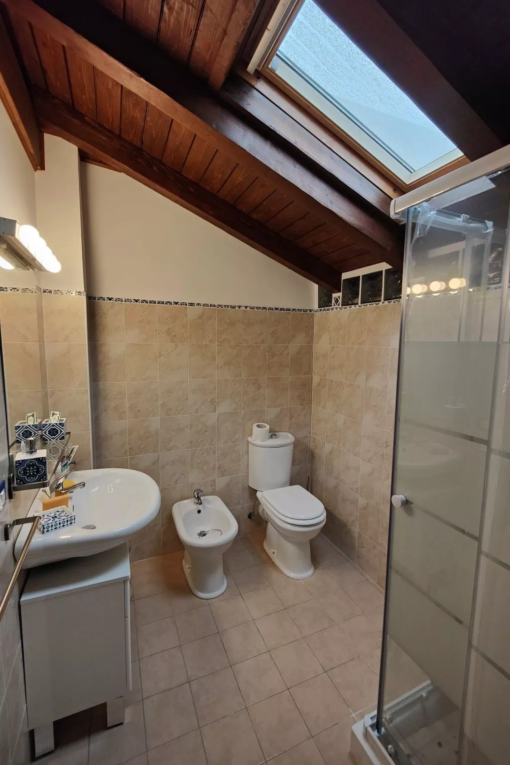 Mansardische Kommode-Binnen