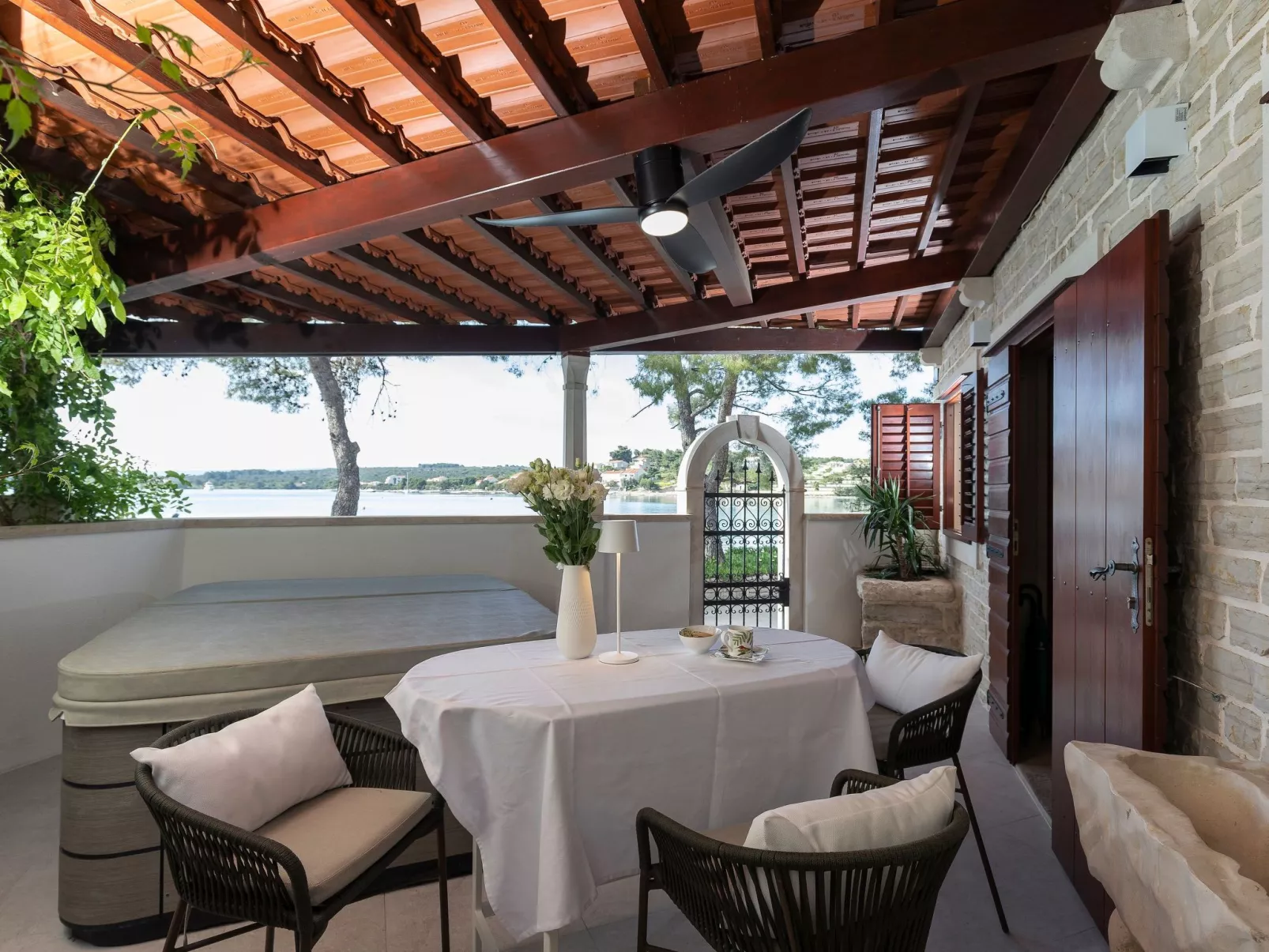 Villa Nauta - Peljesac, Ferienhaus mit Whirpool-Binnen