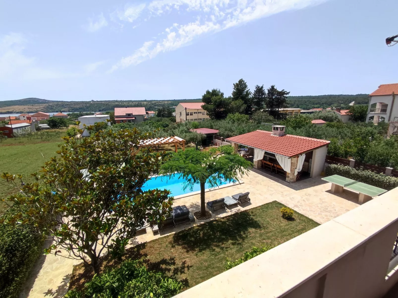 Angenehmes Haus in Posedarje mit großem Garten-Buiten