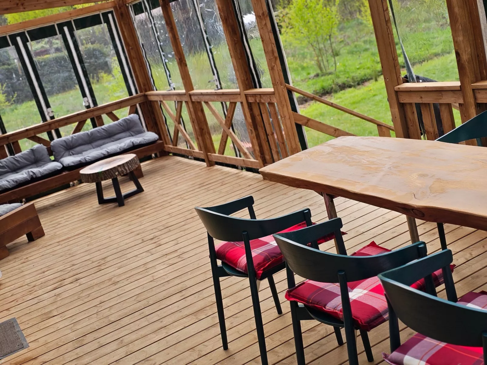 Ganzjährig bewohnbares Ferienhaus - grün-Binnen