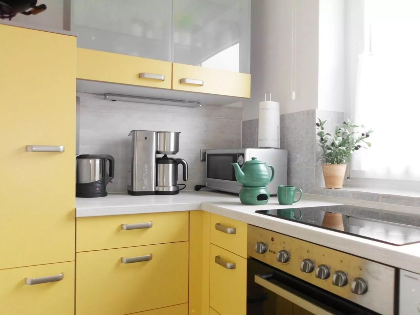 Premium-Ferienwohnung mit Balkon und Bergblick-Binnen