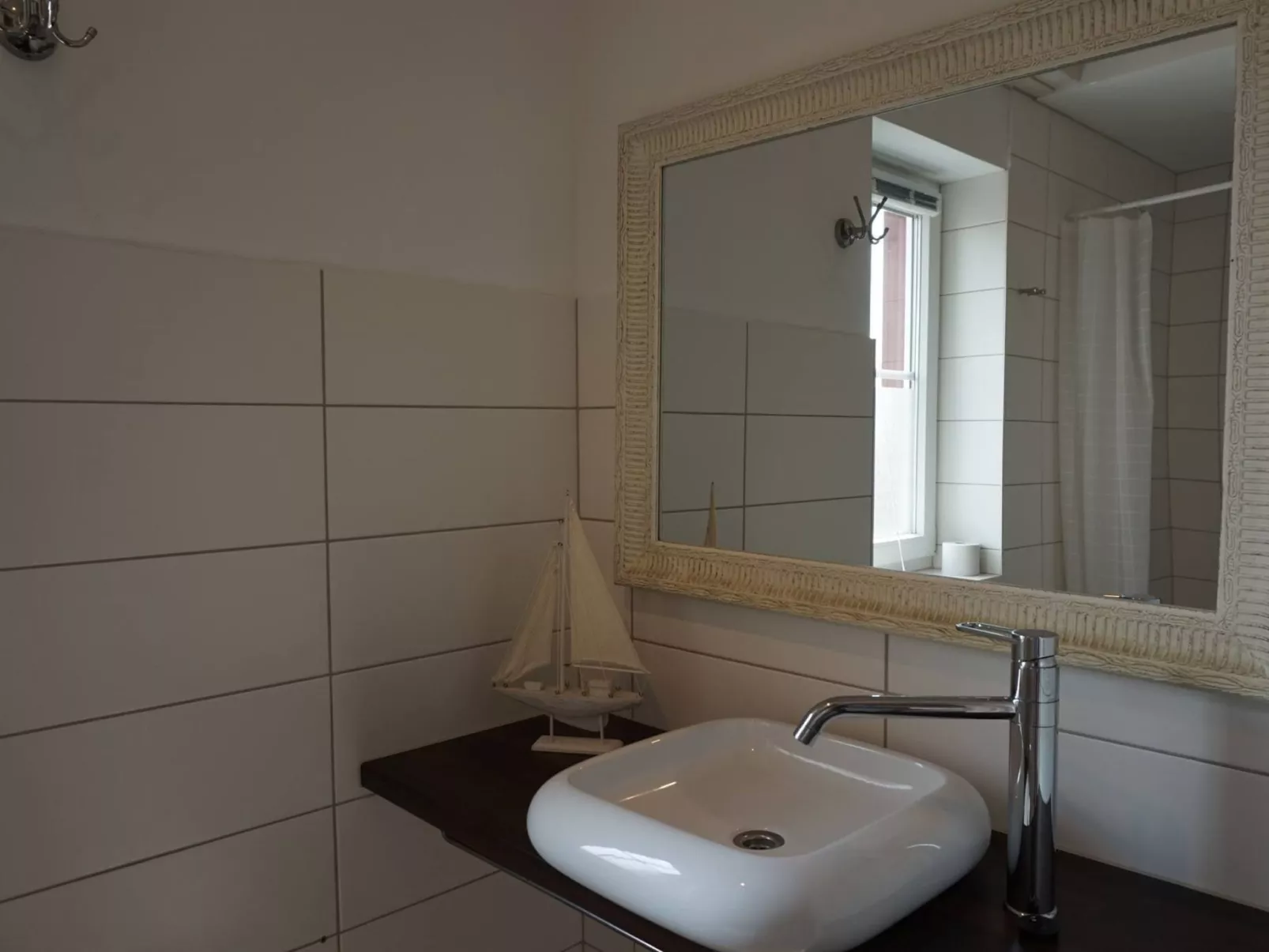 Gemütliches Schwedenhäuschen in guter Lage-Binnen