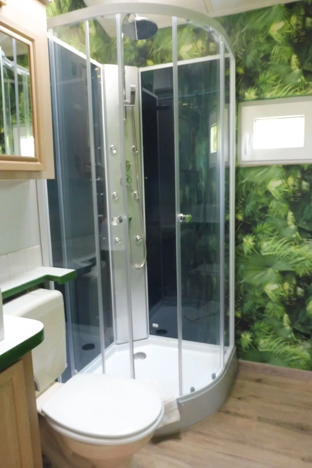 Mit Blick auf das Wasser-Binnen