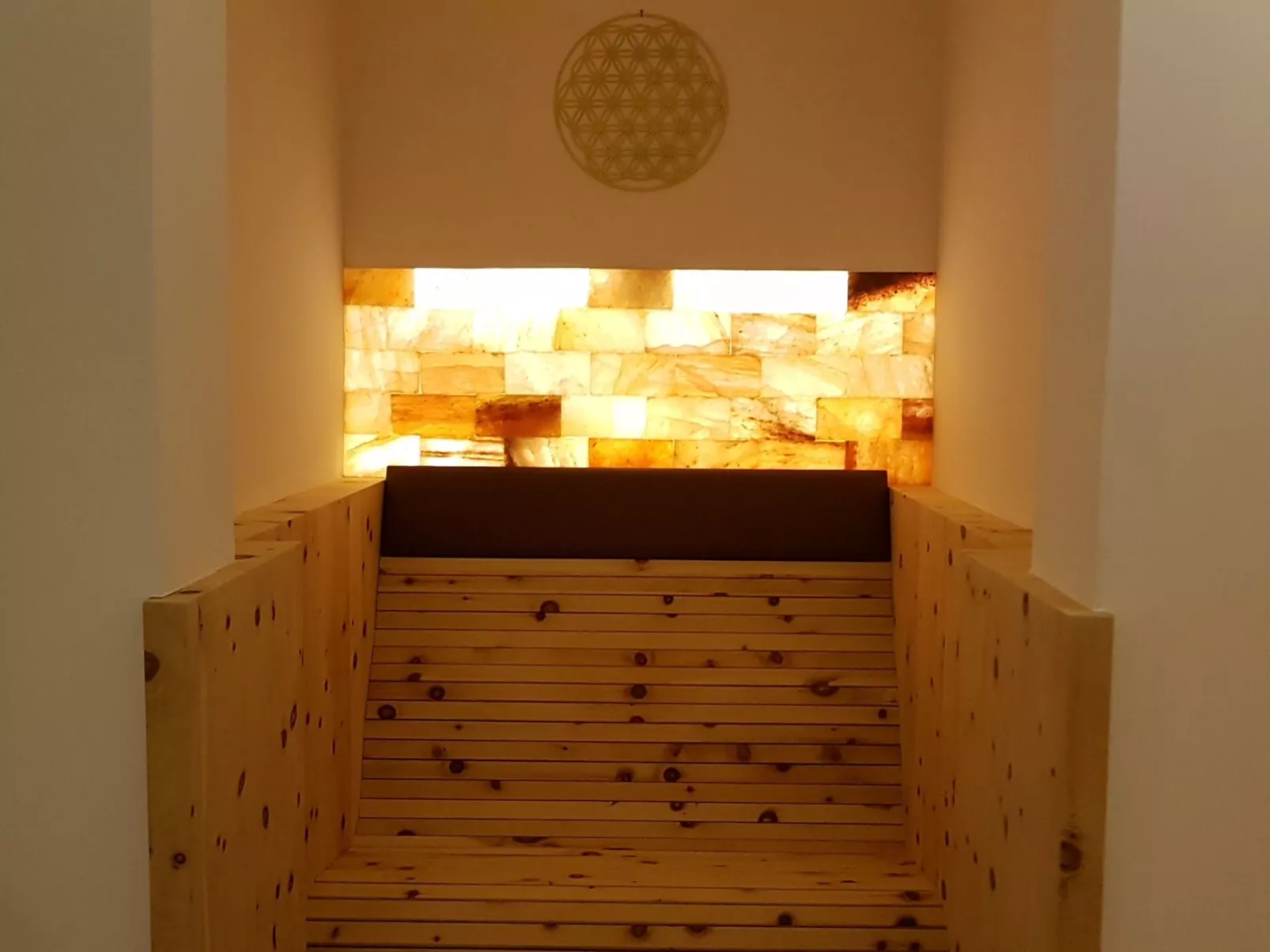 Mit Gemeinschaftspool und Terrasse-Binnen