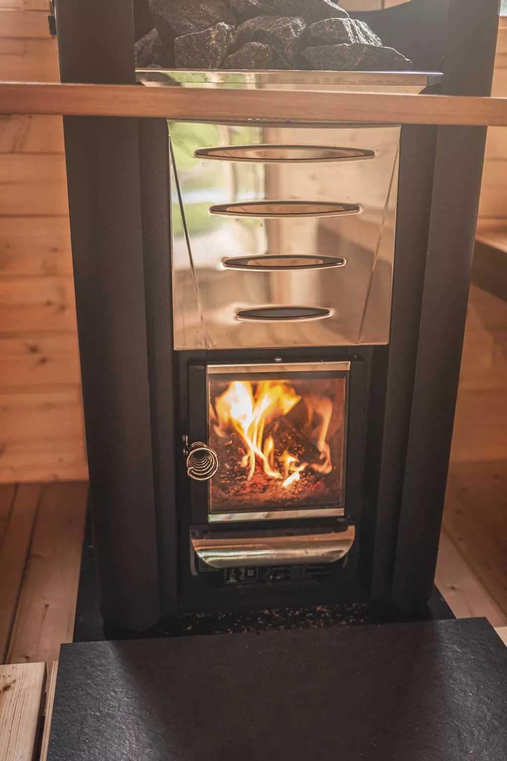 Haus für 22 Personen mit Außensauna und HotTub-Buiten