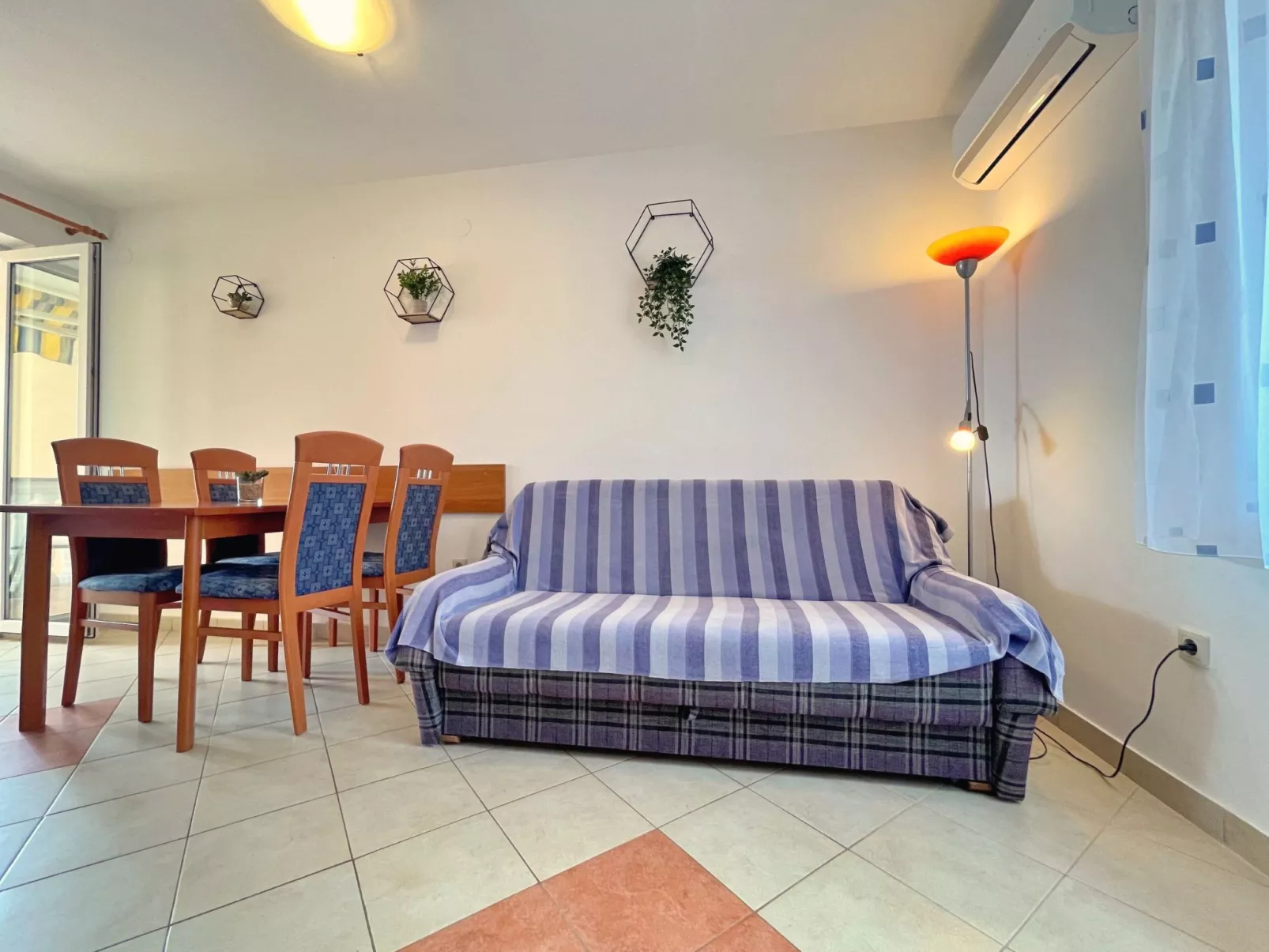 Villa Tiha Lili-Image-tags.info