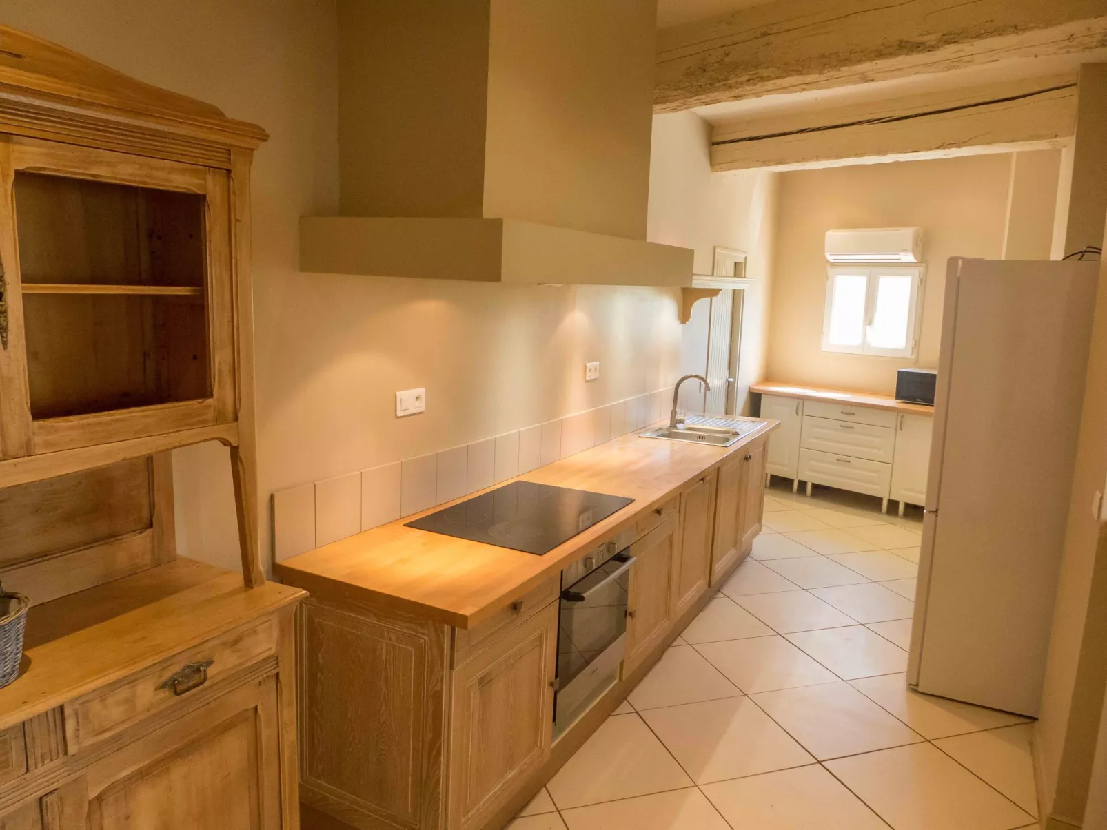 Villa mit Garten, Grill und Terrasse-Binnen