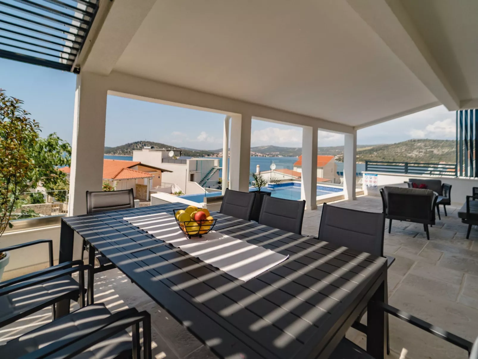 Villa Miracle in Rogoznica-Binnen