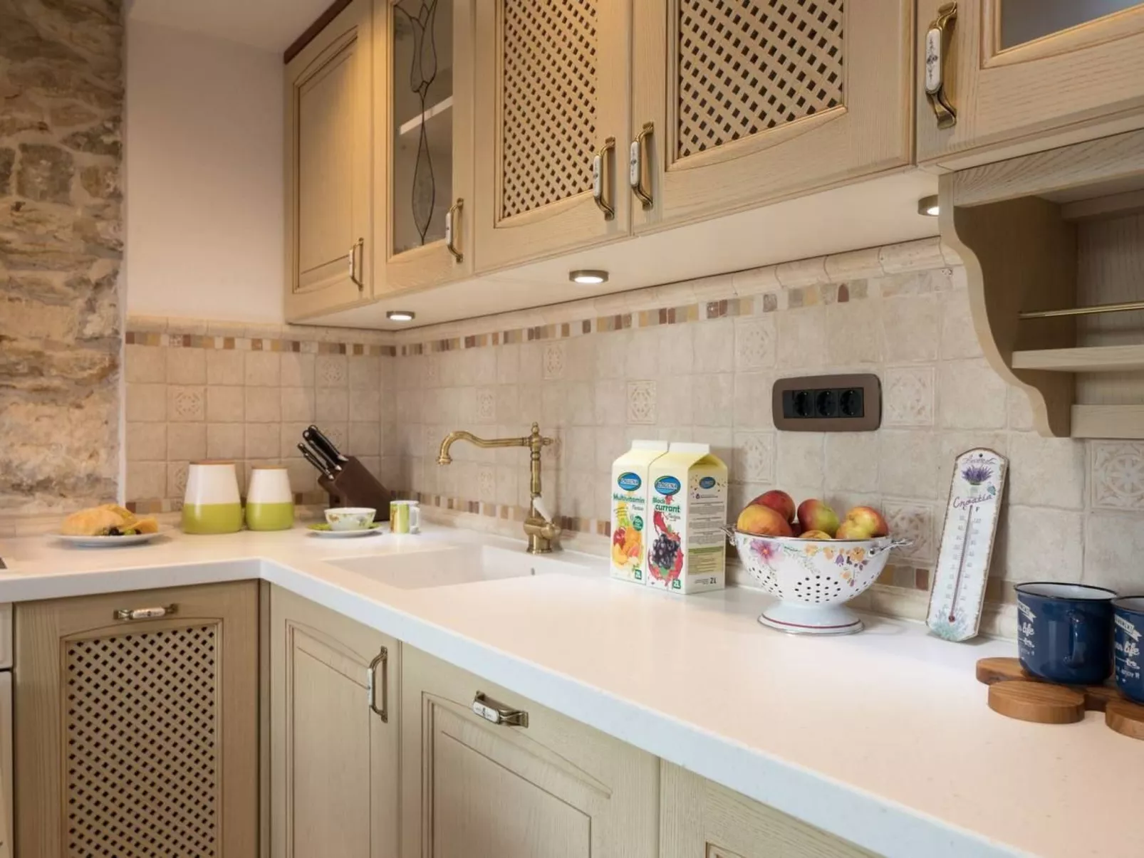 Villa Josipovi Dvori-Binnen