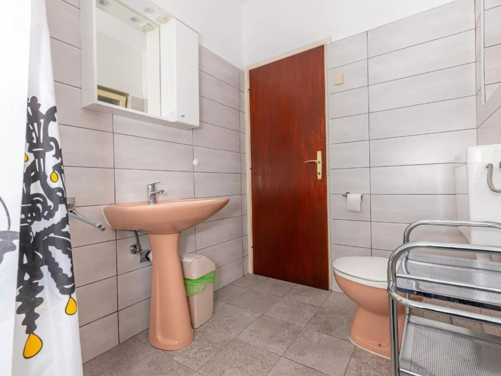 In Novi Vinodolski mit Terrasse und Meerblick-Binnen