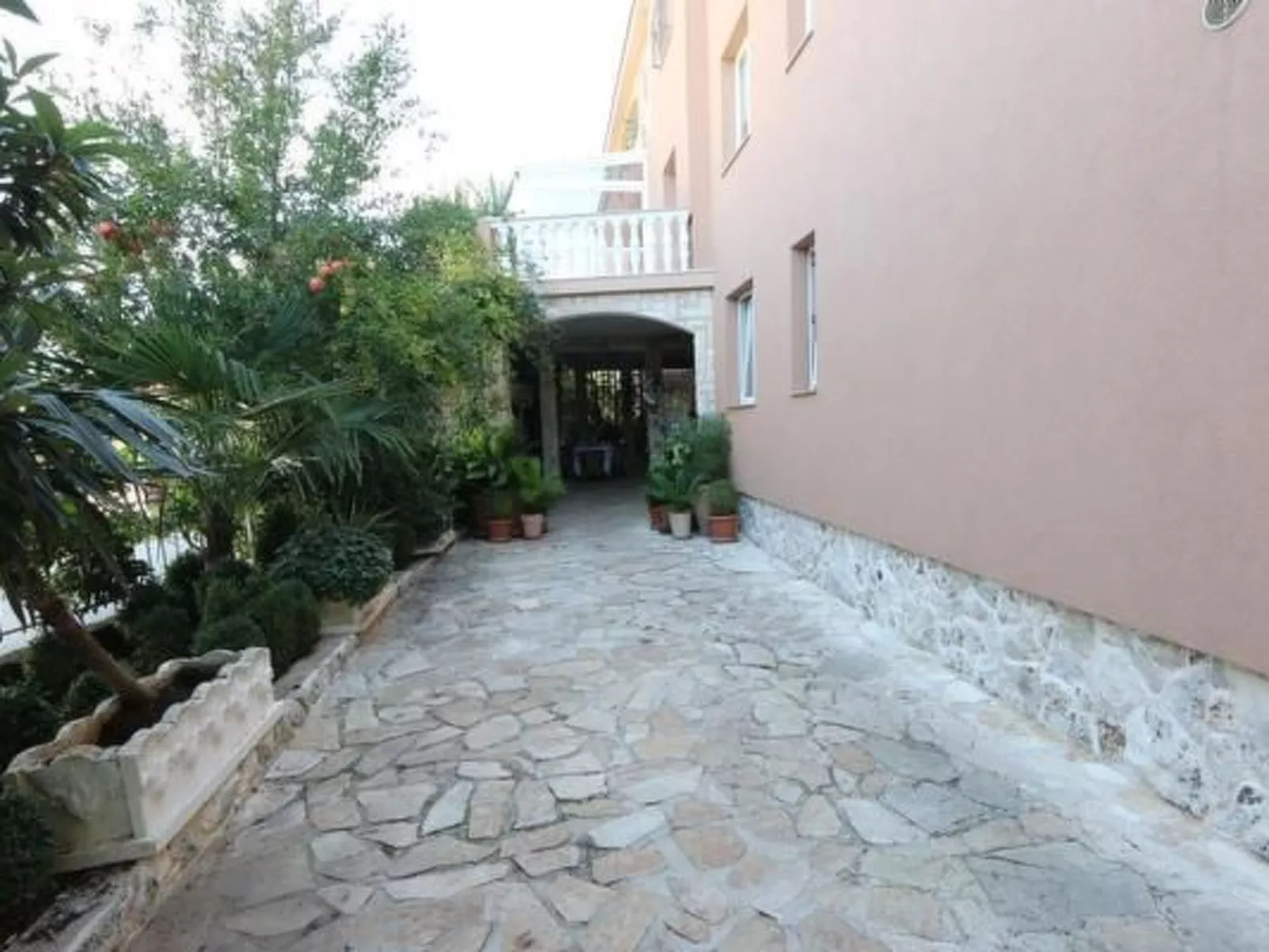 Mit privater Terrasse-Buiten