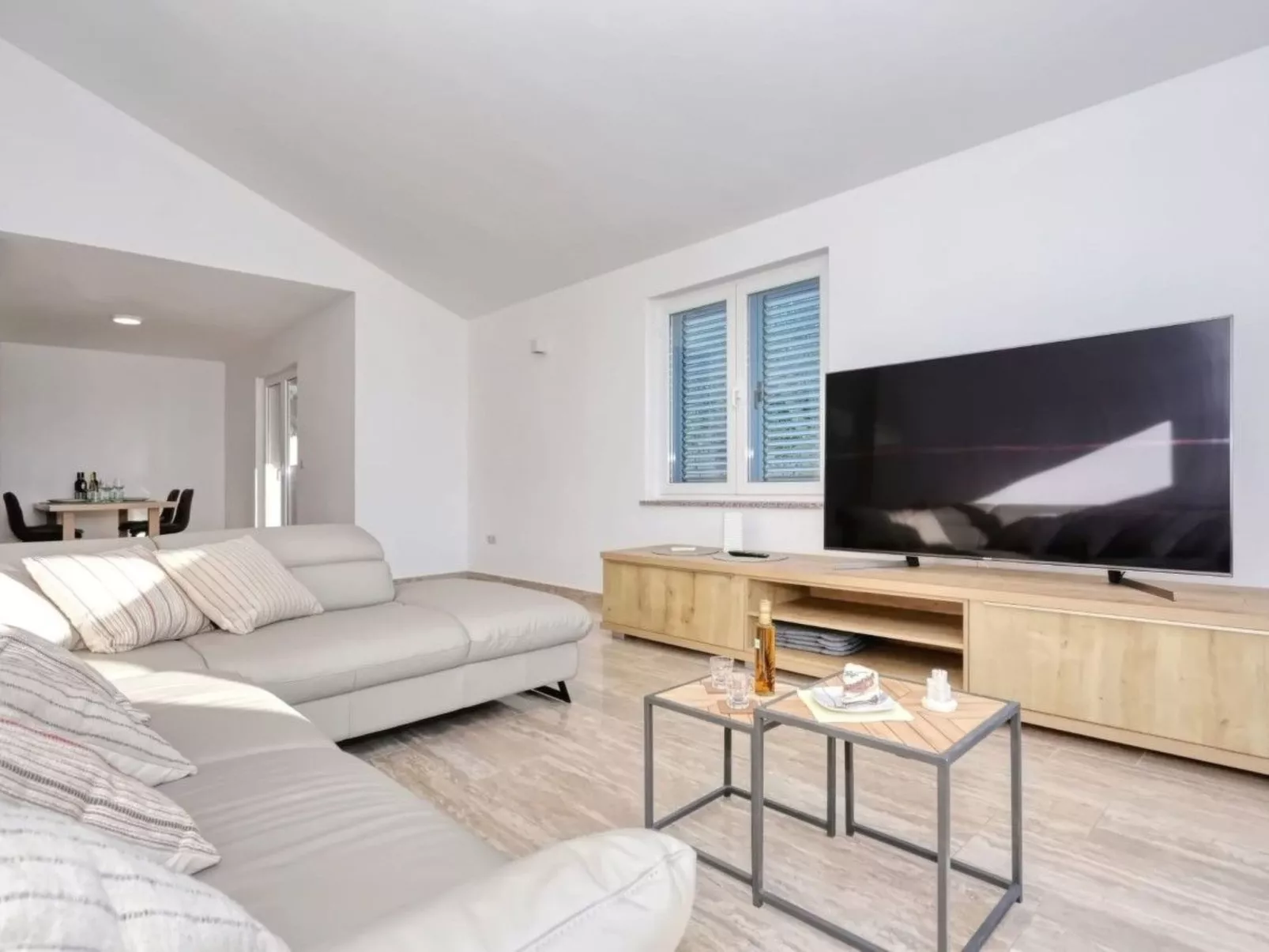 Haus am Strand in Zaton - TA Leut Agency-Image-tags.info