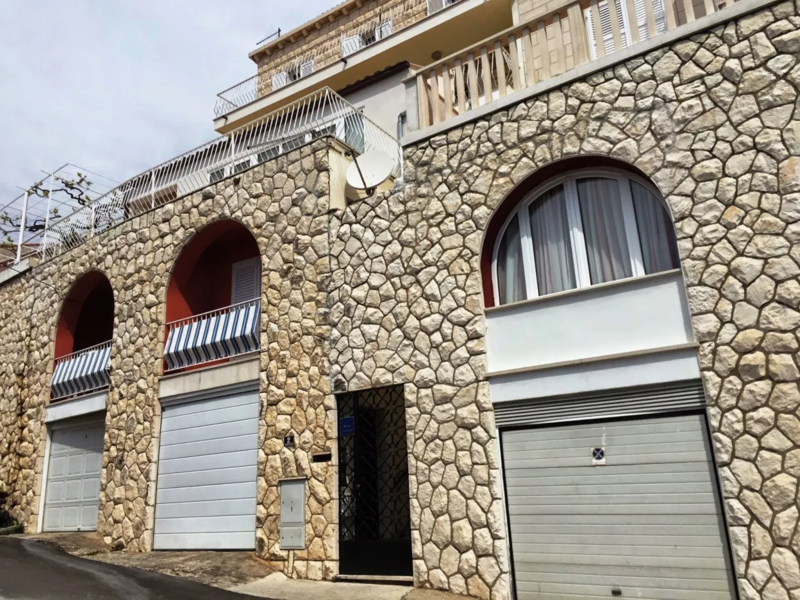 Charmantes Studio mit Meerblick-Image-tags.info