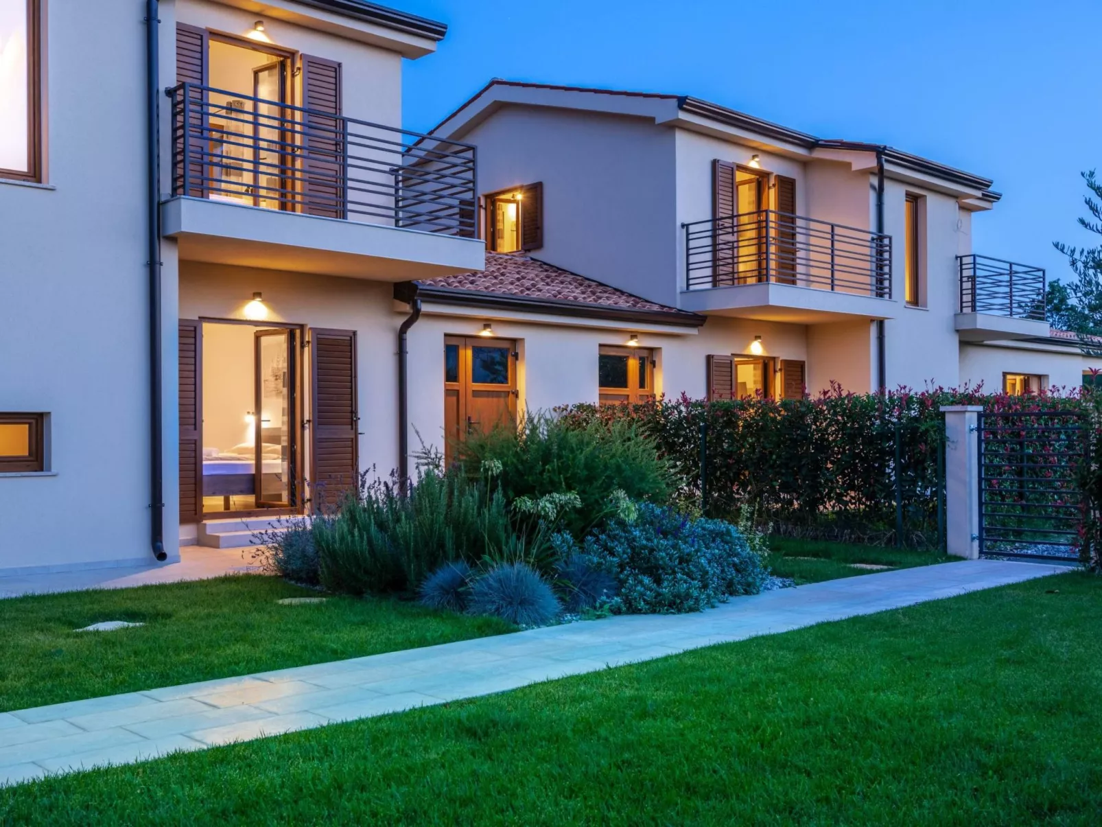 Evida-Image-tags.info