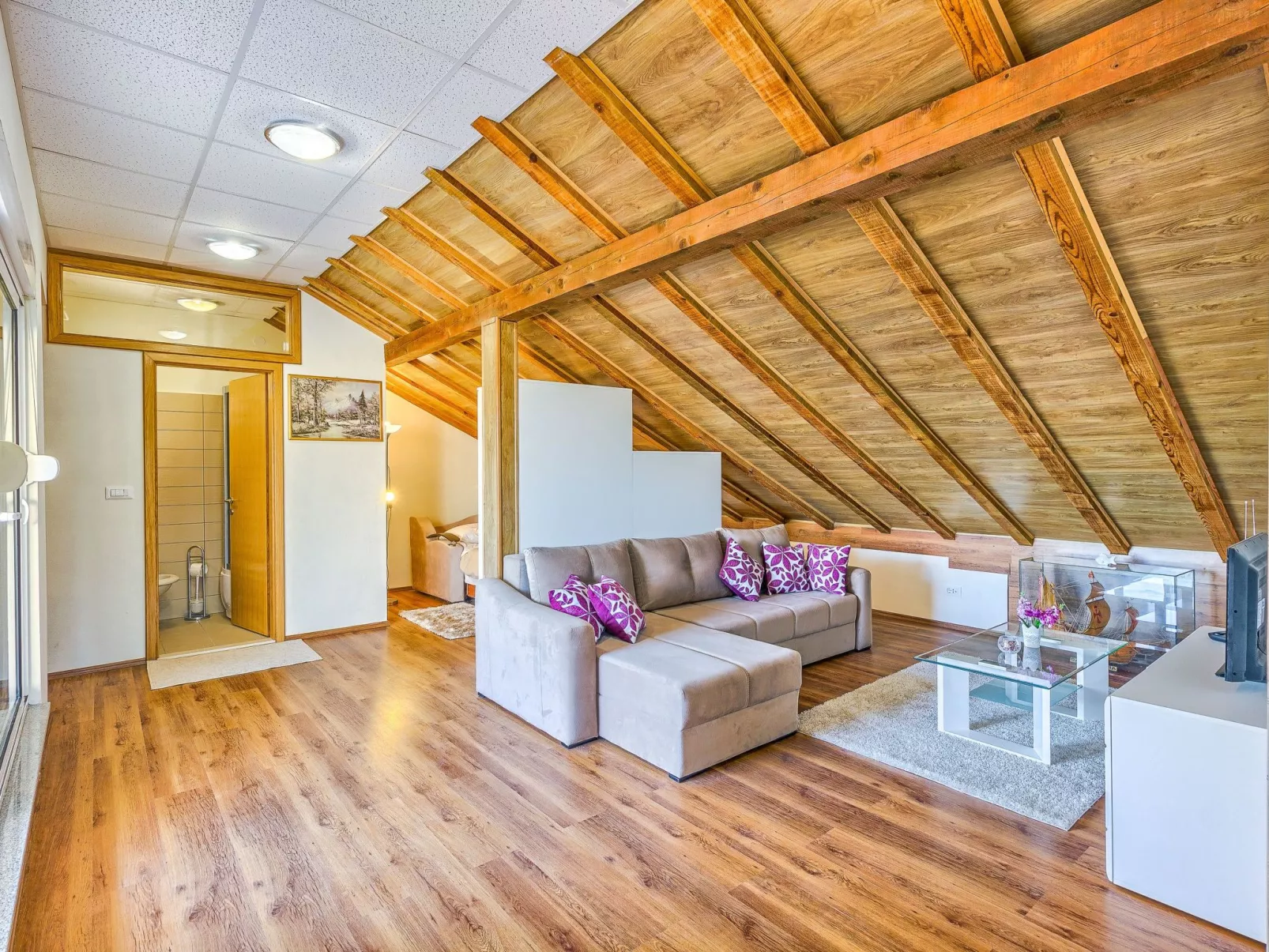 "Villa Rock" mit Blick auf das Wasser-Binnen