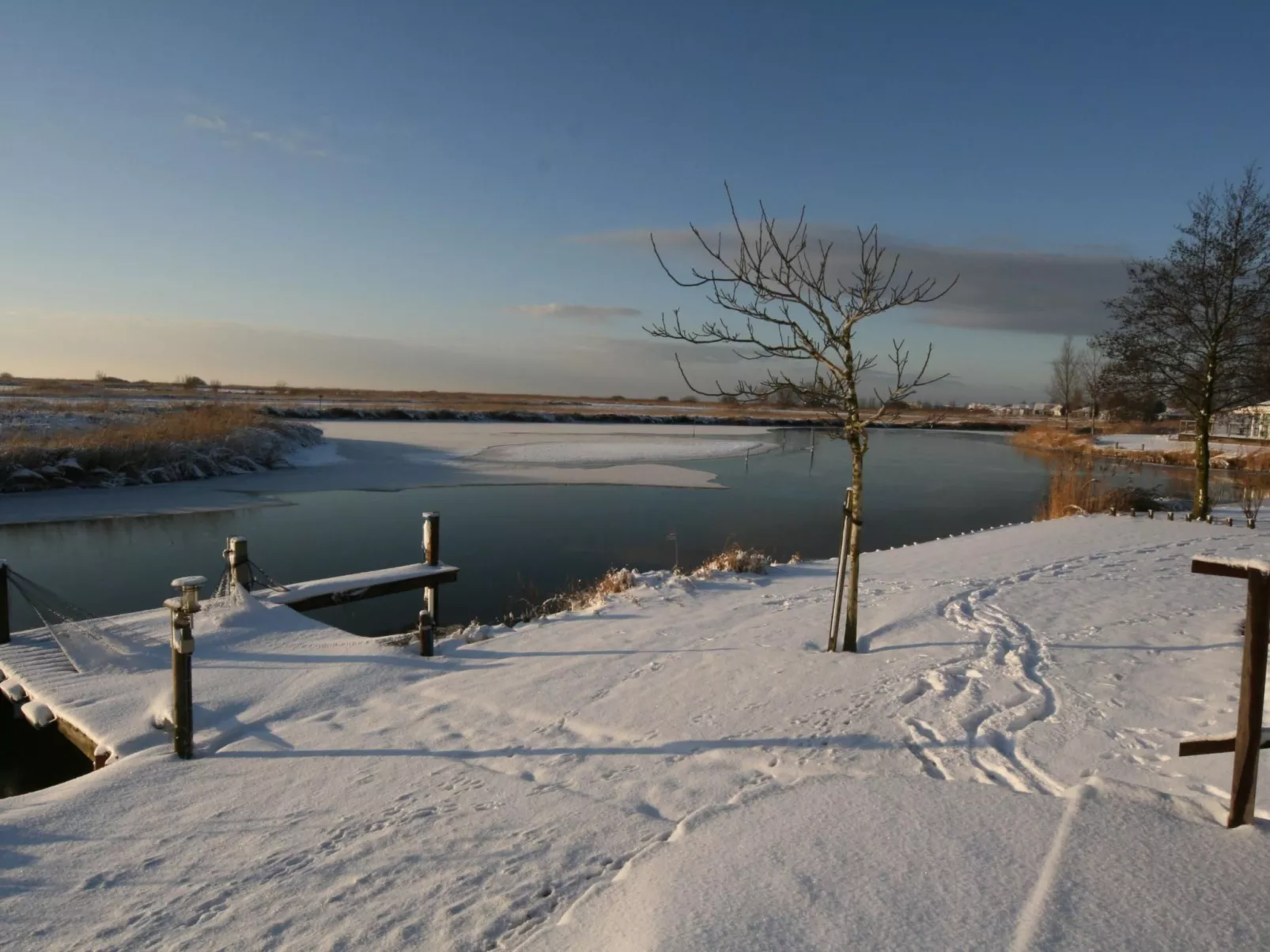 Starvilla in Makkum mit Sauna und schöner Aussicht-Buiten