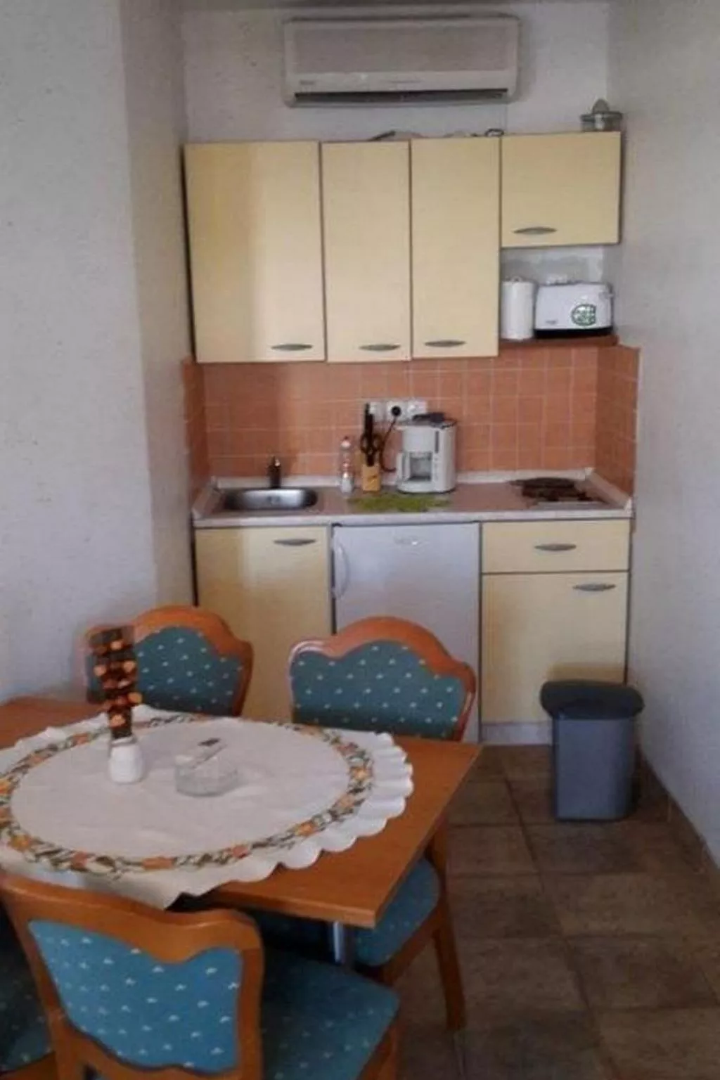 Für vier Personen mit Terrasse-Image-tags.info