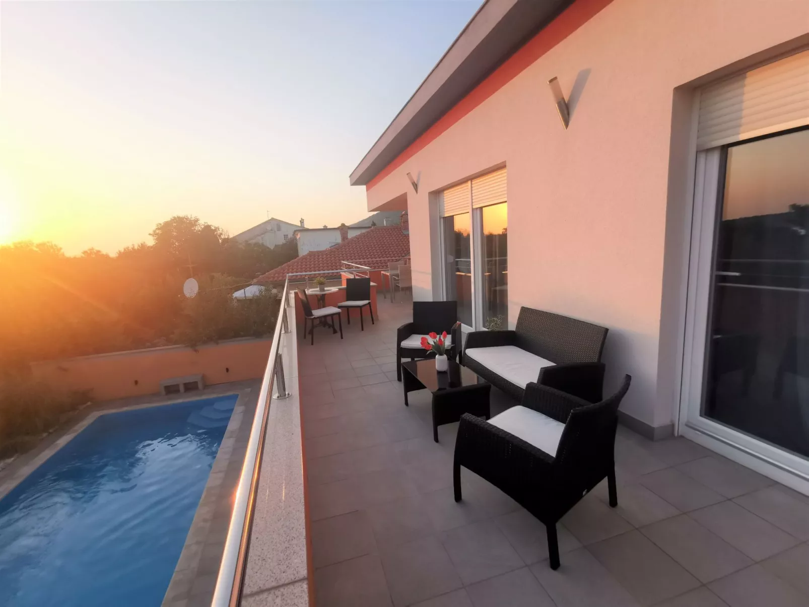 Villa Summer Escape in Barbat mit Garten und Aussicht-Binnen