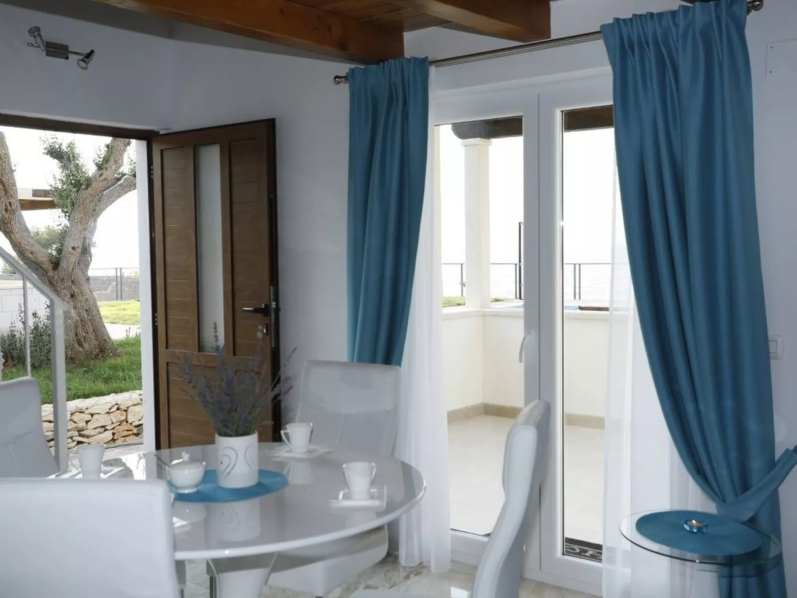 Villa Mis, Haus in Supetar mit privatem Pool-Binnen