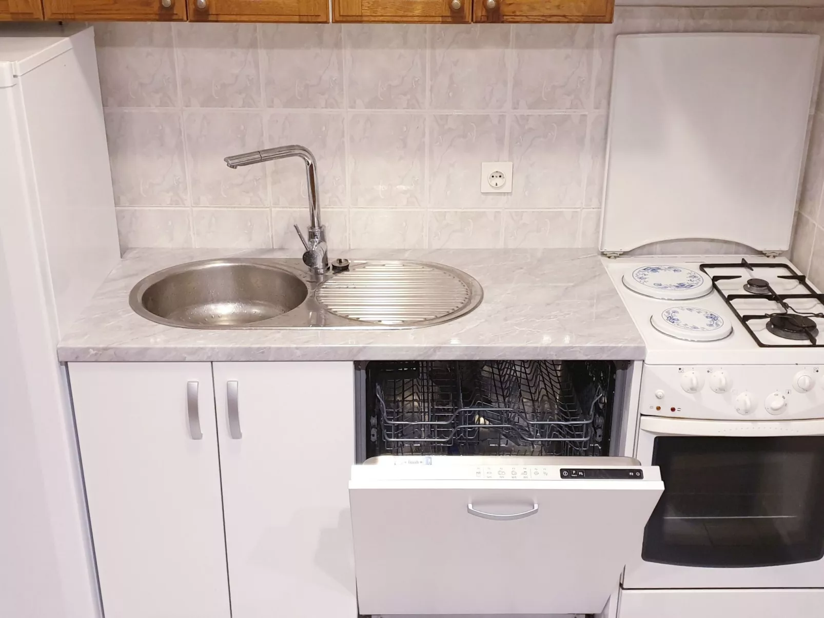 ''Adriana R.''-Binnen