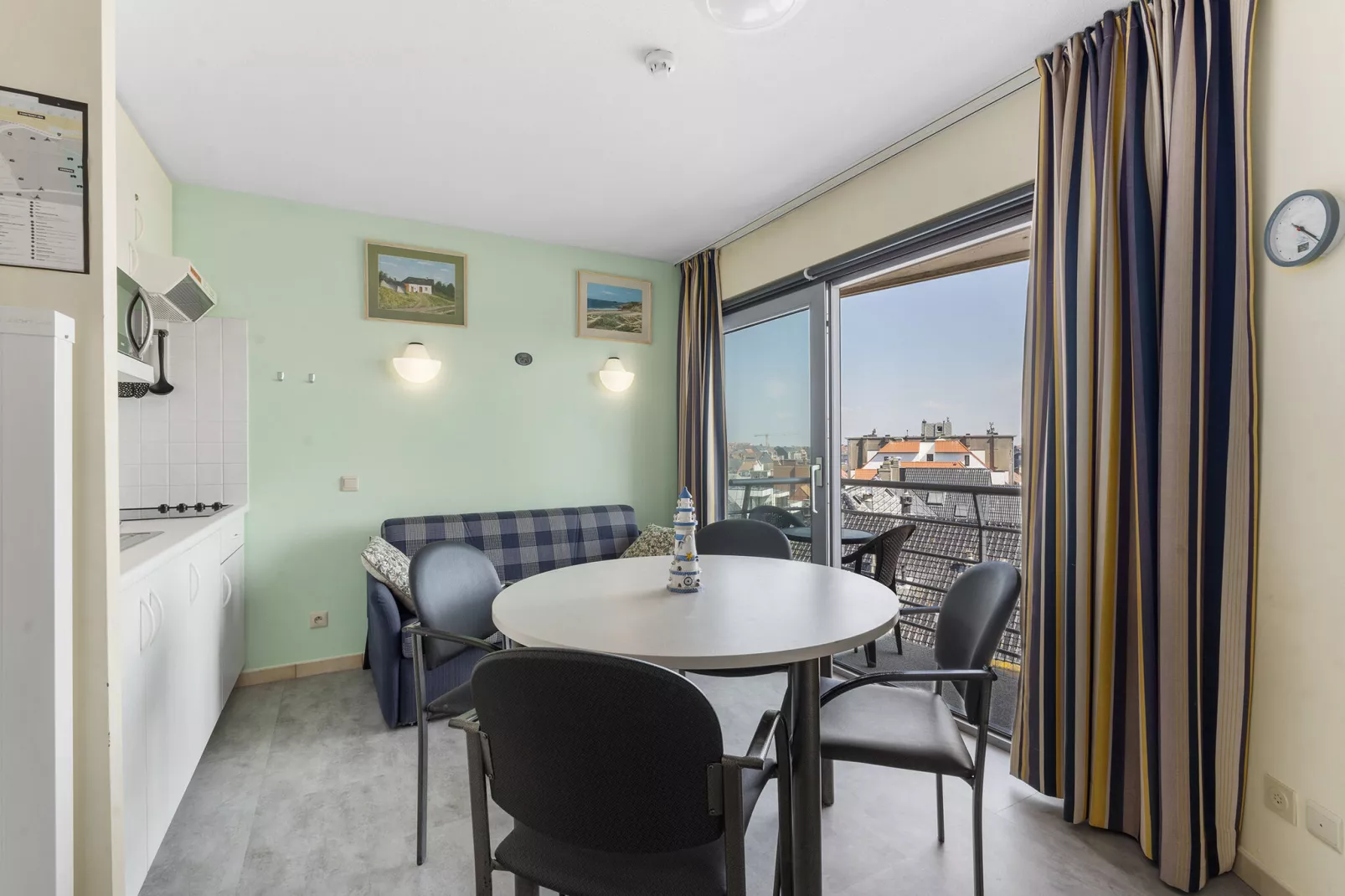 Ocean Suites 714-Woonkamer