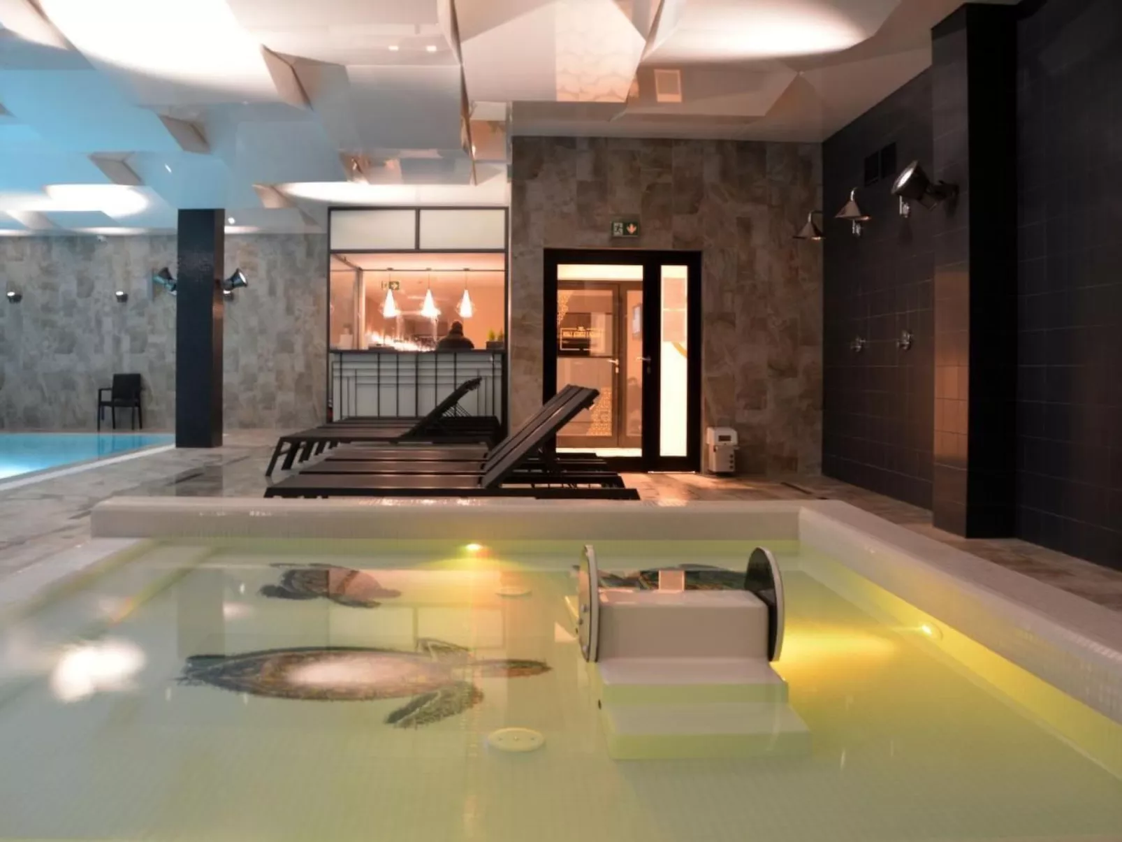 Penthouse direkt am Strand mit Meerblick-Buiten