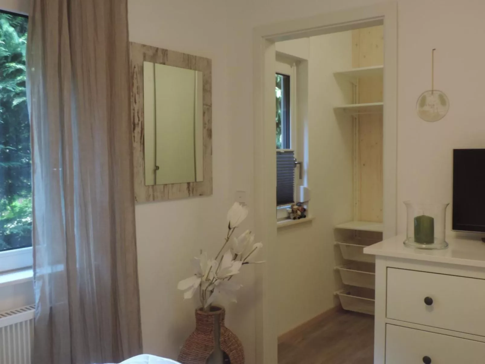 Gartenblick in Vöhl-Basdorf-Binnen