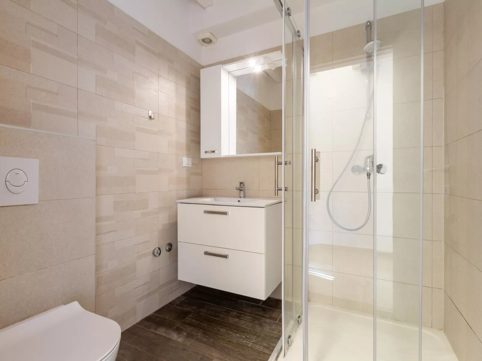 Villa Luna mit Pool, Sauna, Whirlpool, Tennisplatz-Image-tags.info