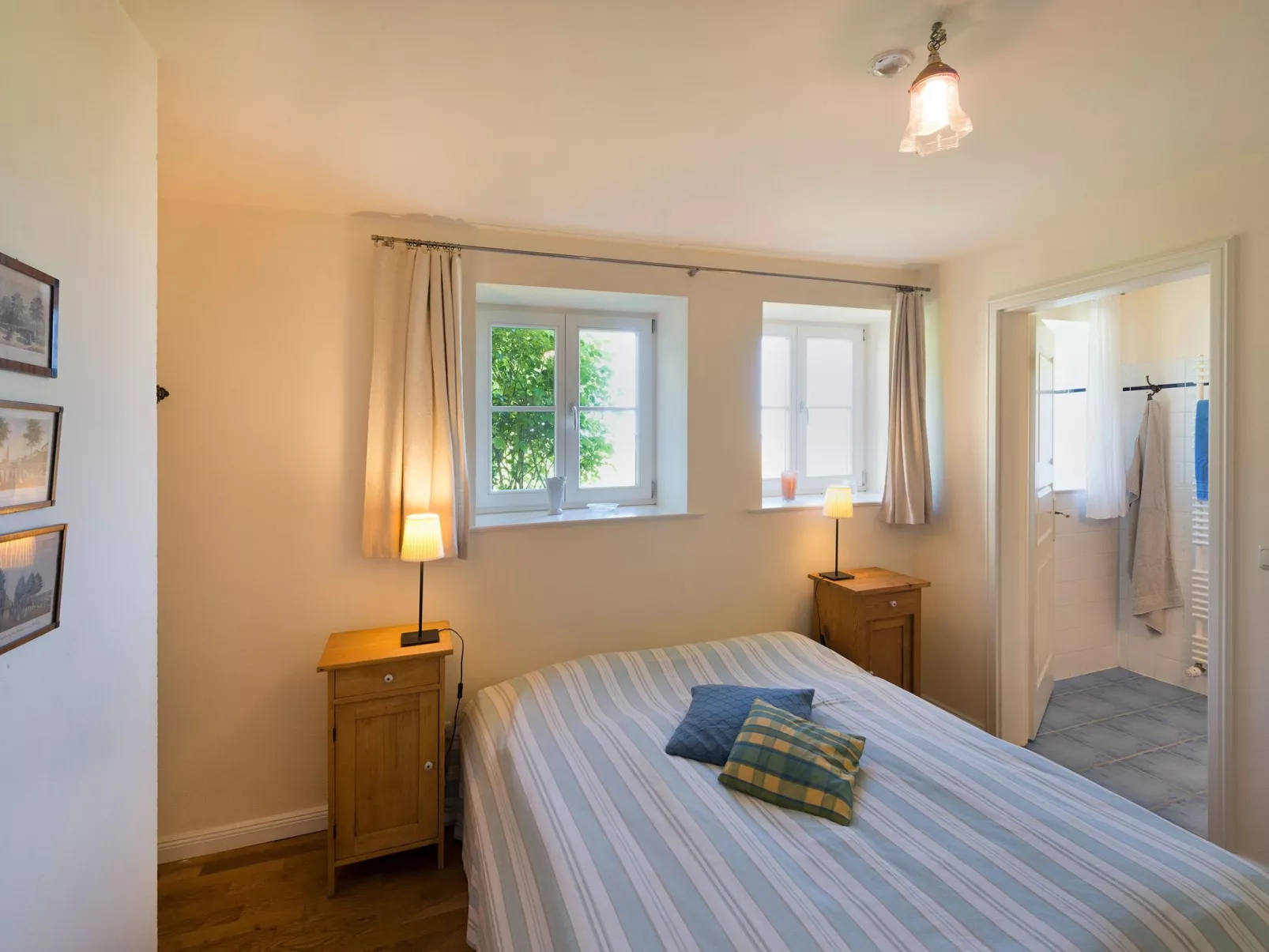 Wohnung im Erdgeschoss des Herrenhauses-Binnen