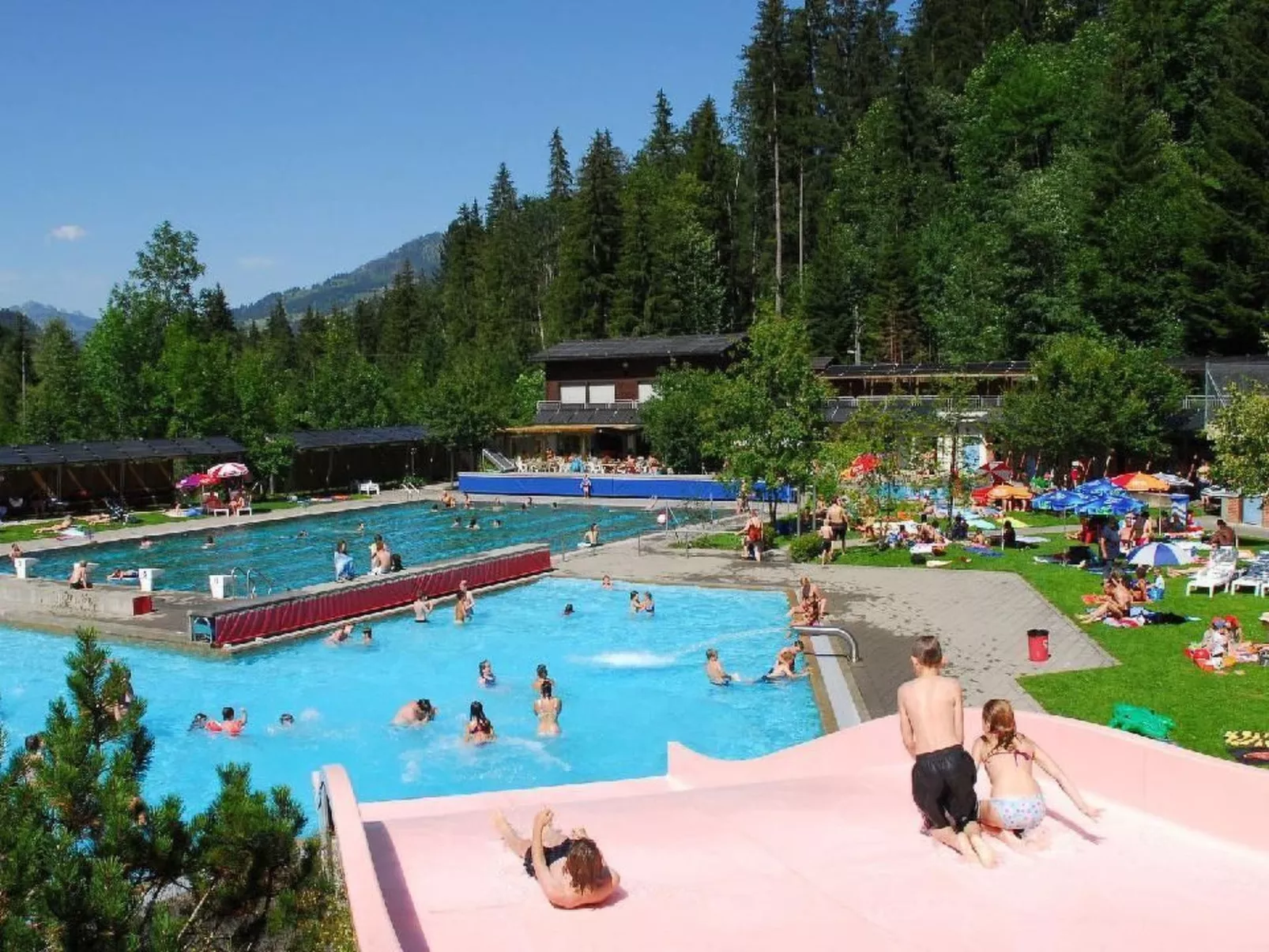 Chalet Finkenwiese - für 8 Erwachsene und 5 Kinder-Buiten