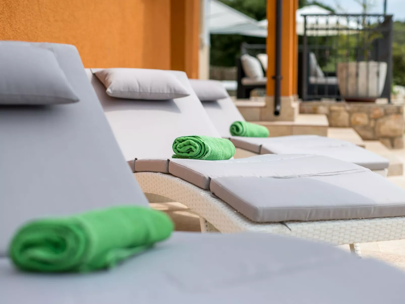 Exklusive und stilvolle Meerblick-Inselvilla-Binnen