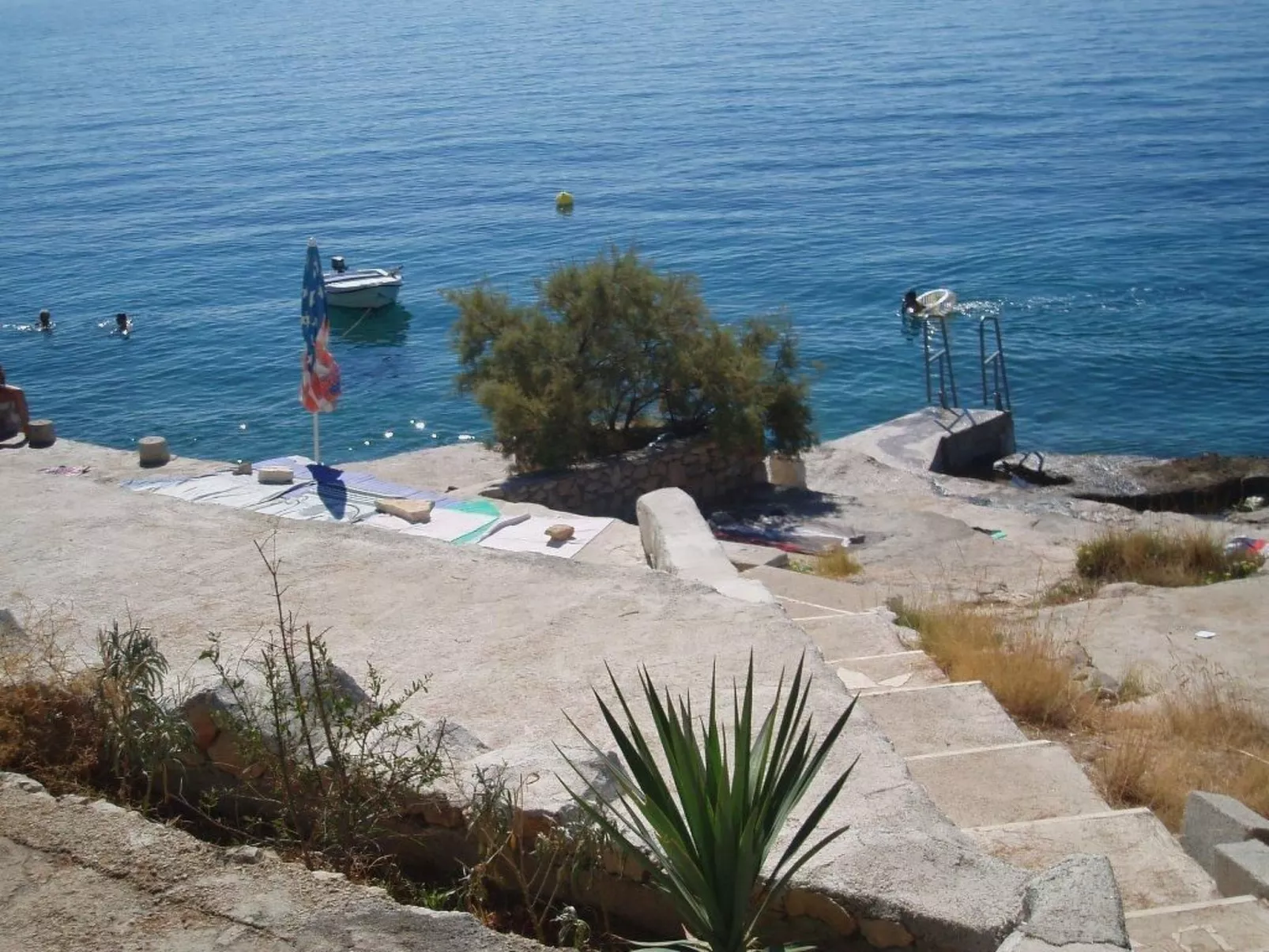 Mit Balkon und herrlichem Meerblick-Buiten