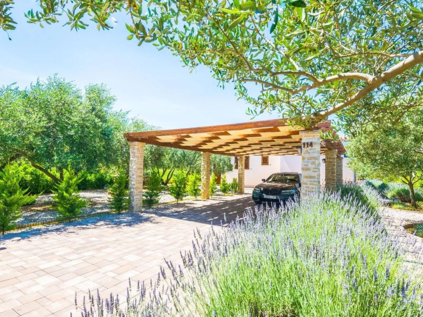 Villa Mia mit beheiztem Pool -von TA Leut Agency-Buiten