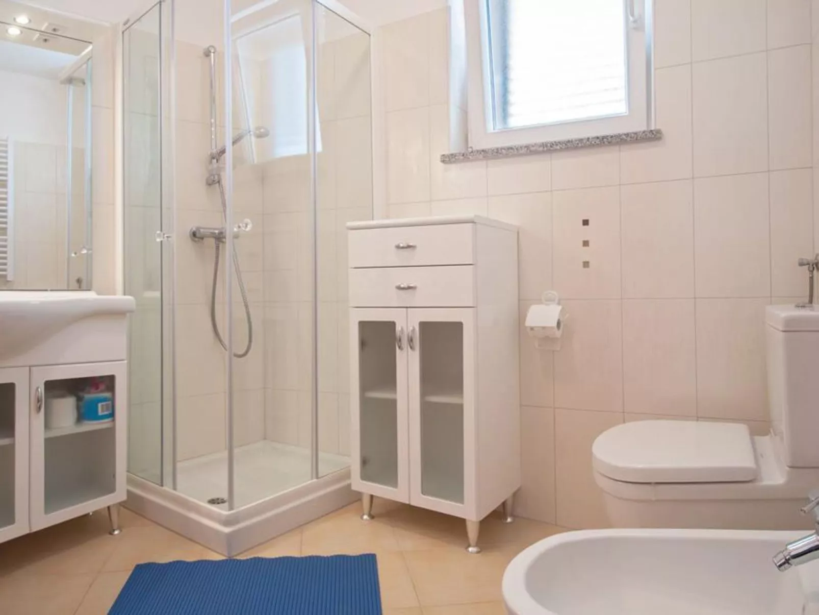 Modernes Apartment mit zwei Schlafzimmern-Image-tags.info