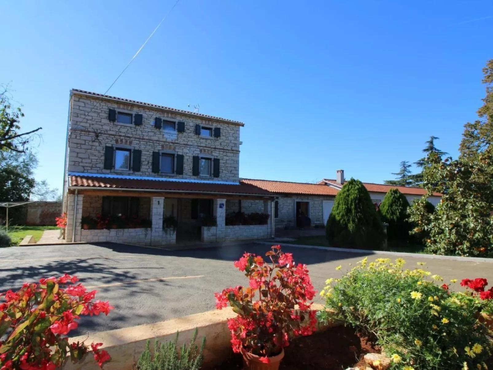 Castello-Image-tags.info