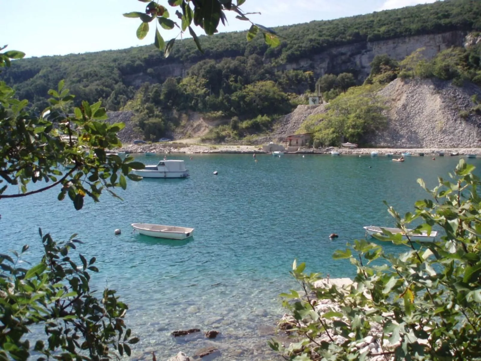 3-Schlafzimmer-Wohnung mit Gemeinschaftspool-Buiten