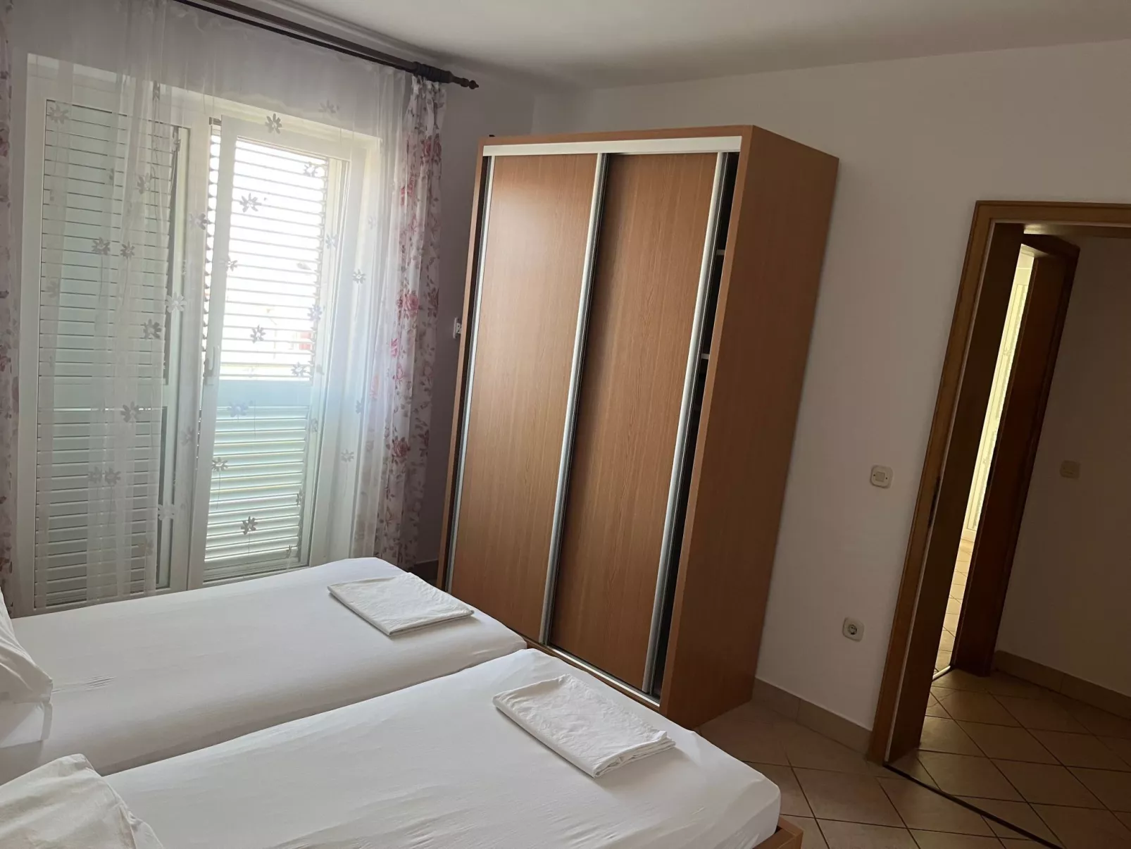 Mit Blick auf das Wasser-Binnen