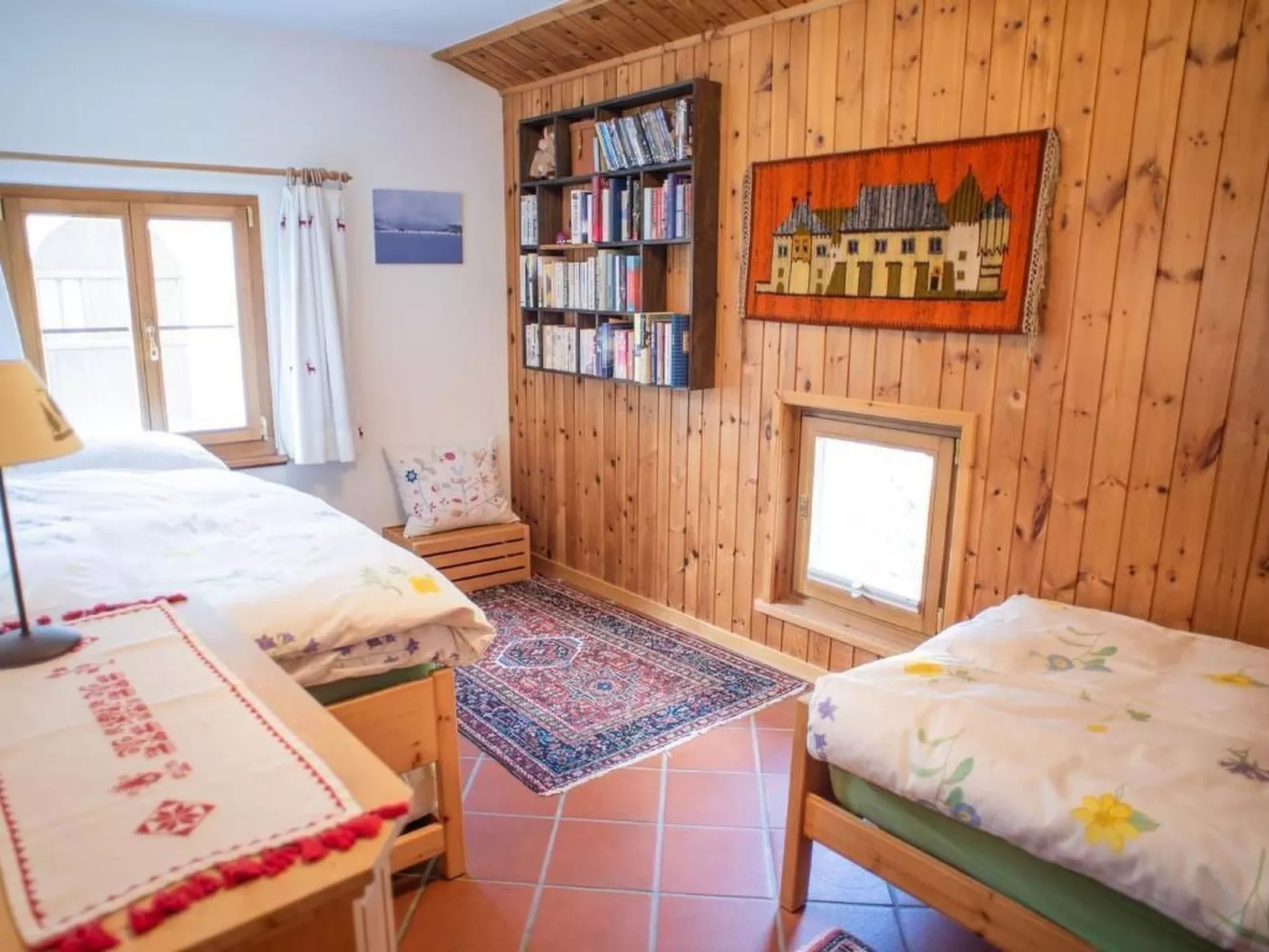 Chesa Curtin 2-Image-tags.info