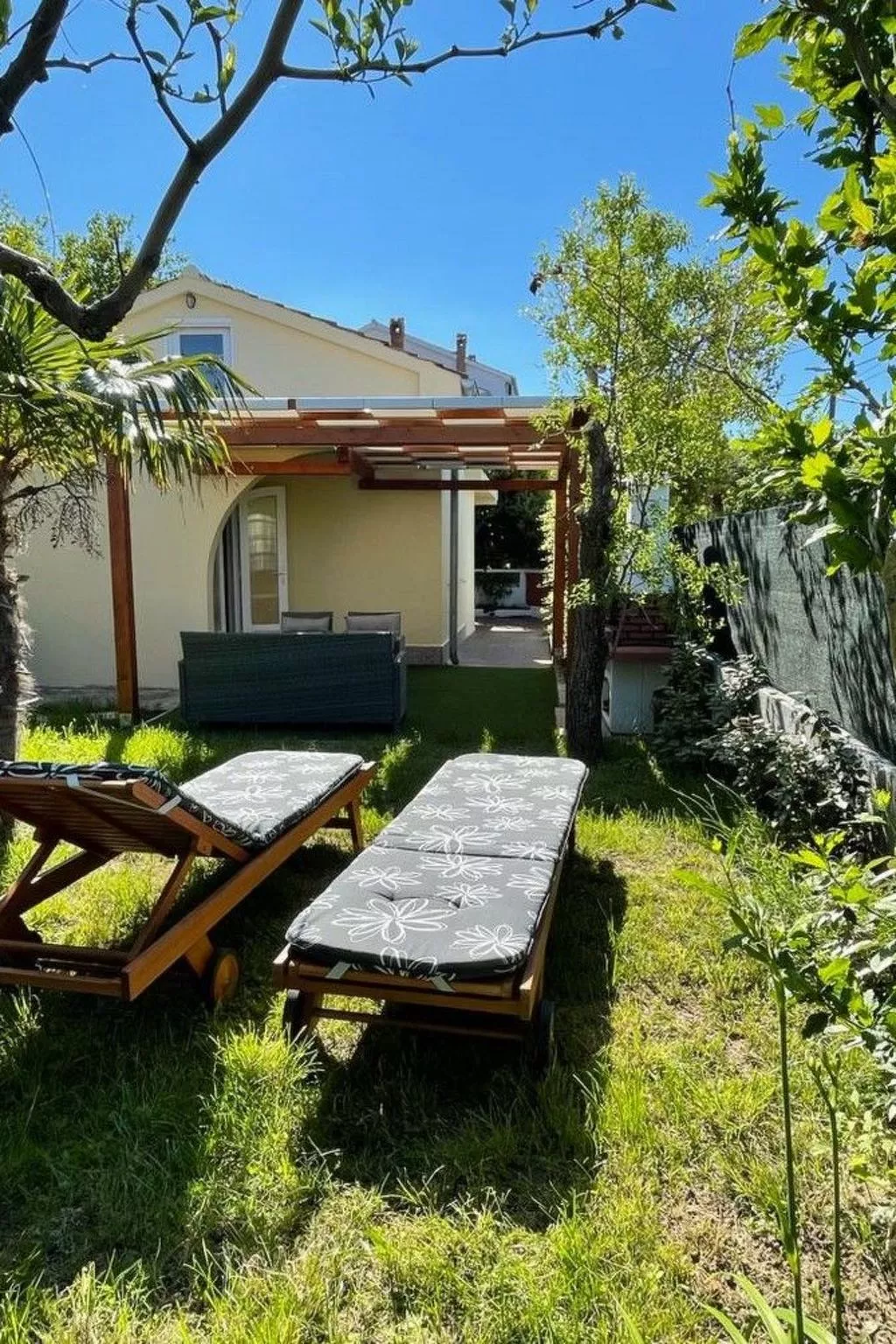 ALF Rab-Image-tags.info