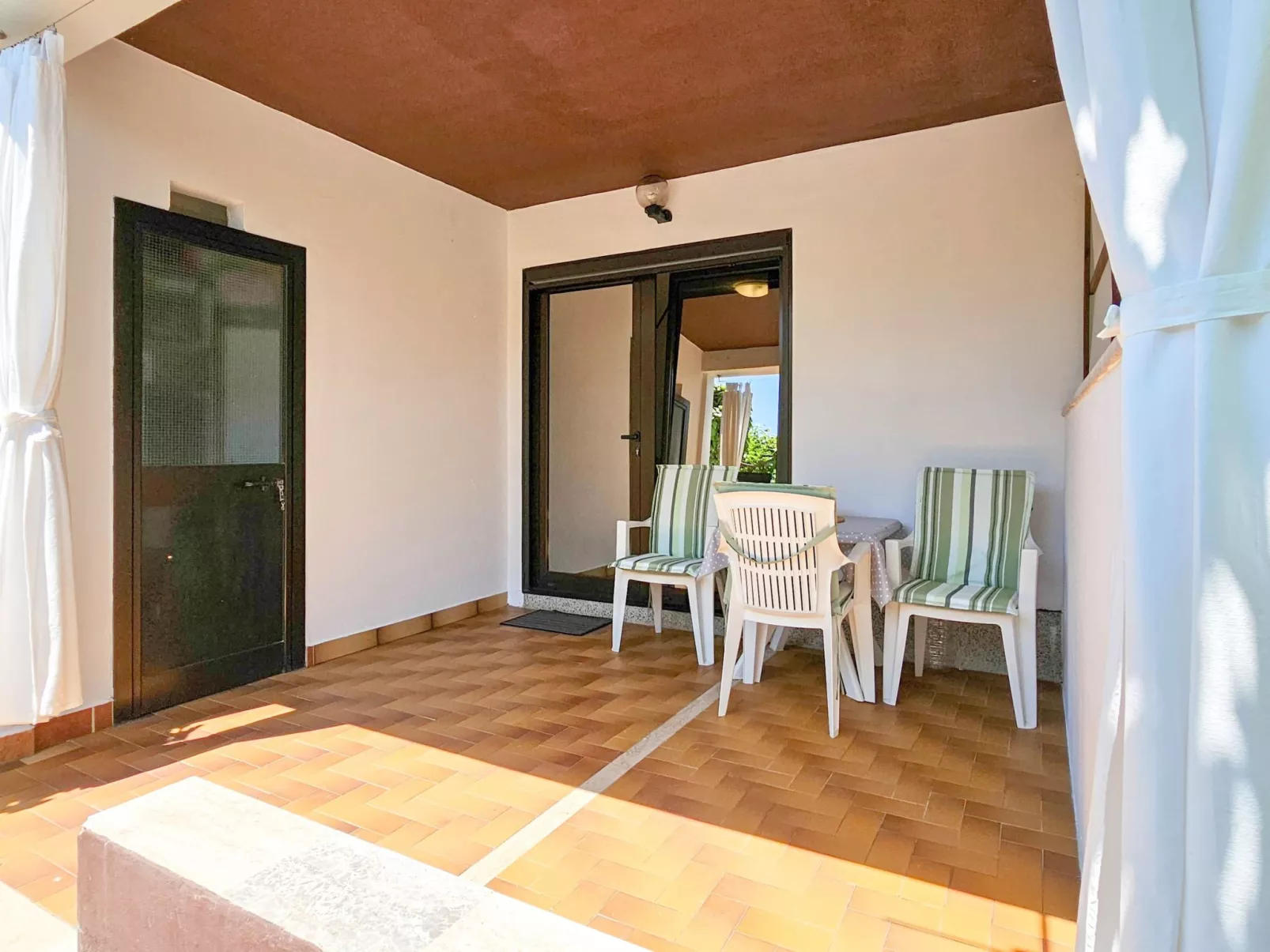 Für 3 Personen ca. 30 m&sup2; in Novigrad, Adriaküste Kroatien (Westküste von I-Binnen