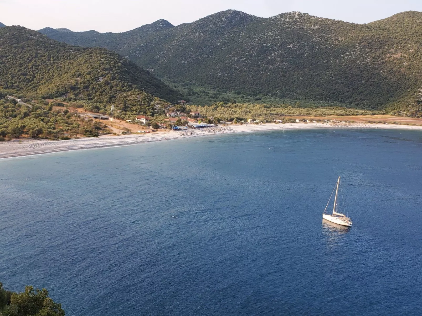 1249147 (copy)-Buiten