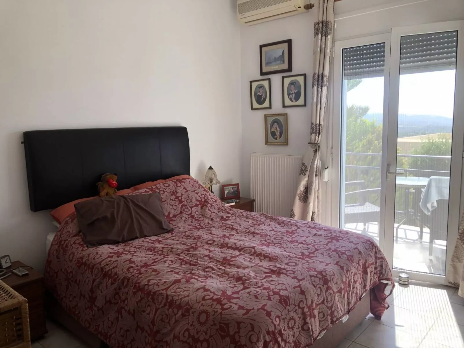 In Arkadi mit Privatem Pool-Binnen