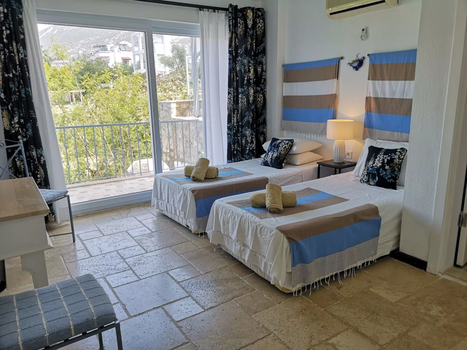 Ferienvilla Amare mit privatem Pool und Meerblick-Binnen