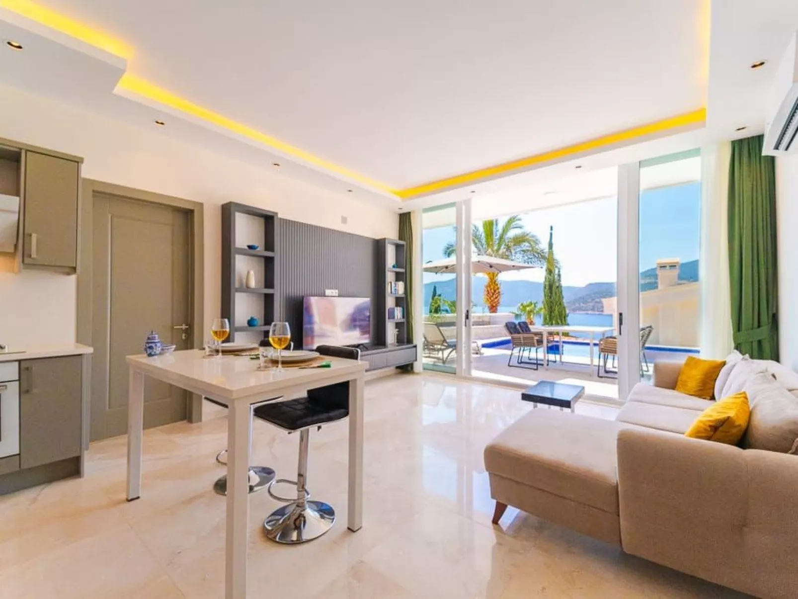 Villa direkt am Meer luxuriös für 4 Personen-Binnen