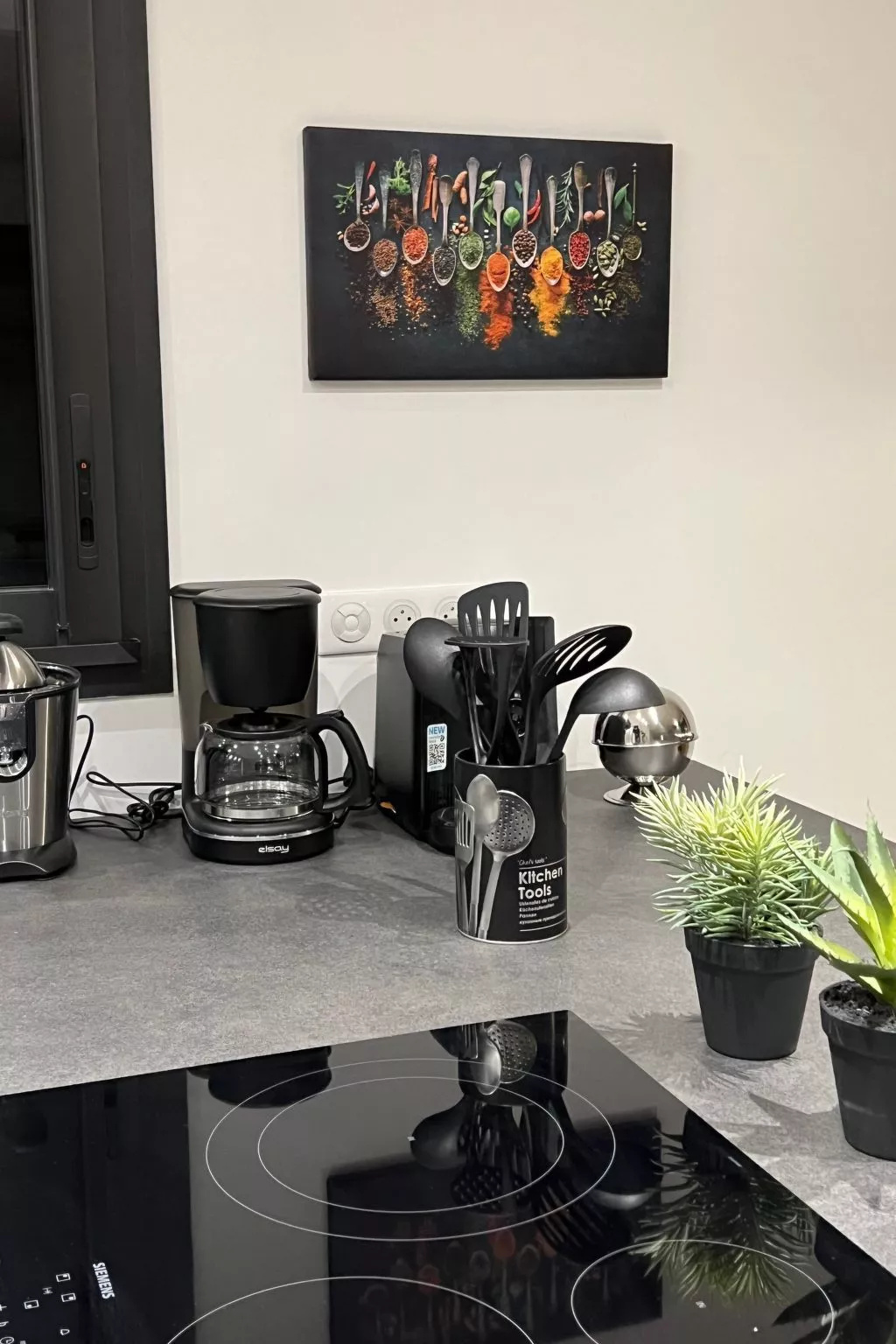 ISULA-RED_BEAUTIFUL_VIEW.-Binnen