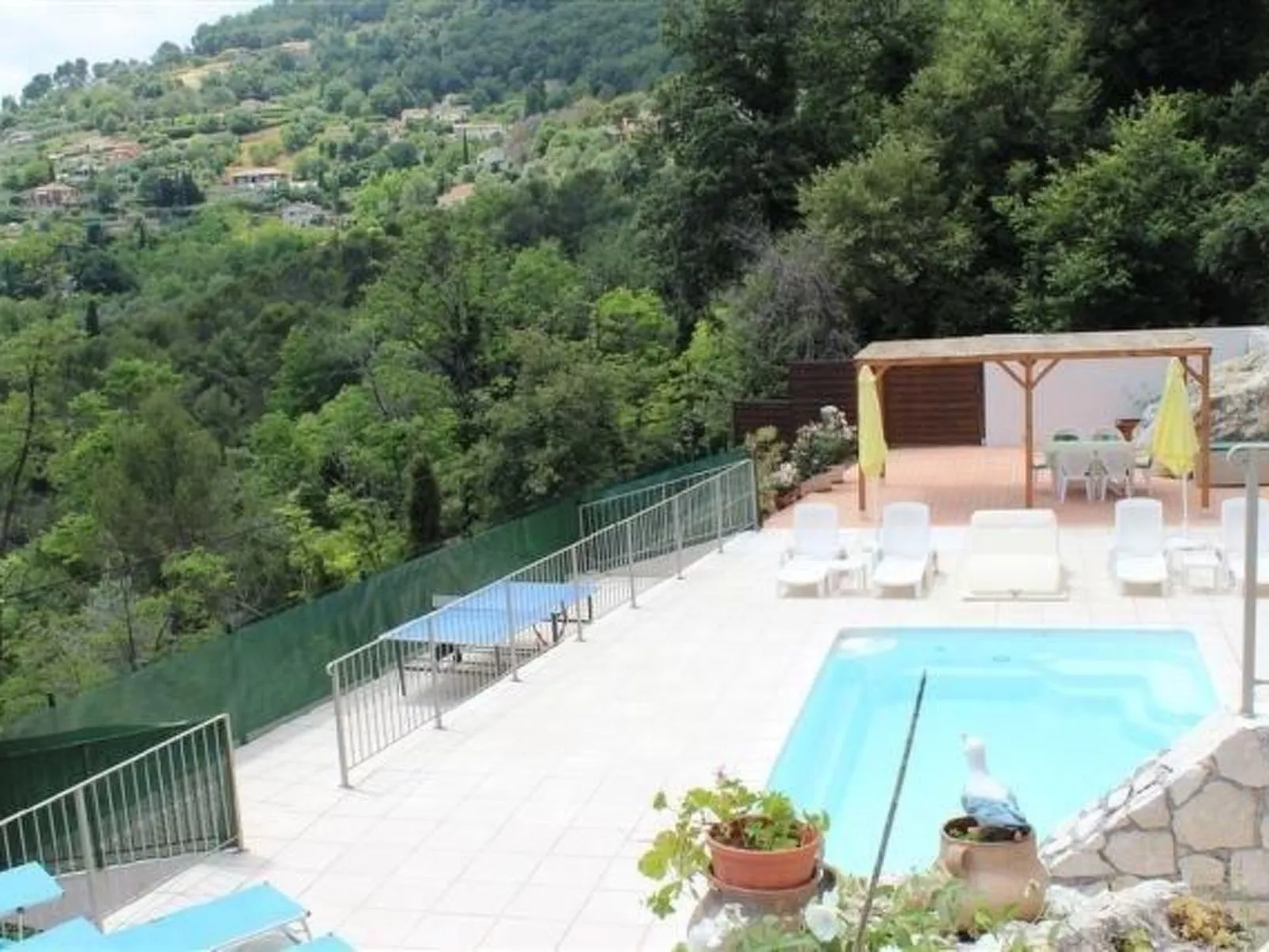 "Rocabel" mit Blick auf das Wasser-Image-tags.info