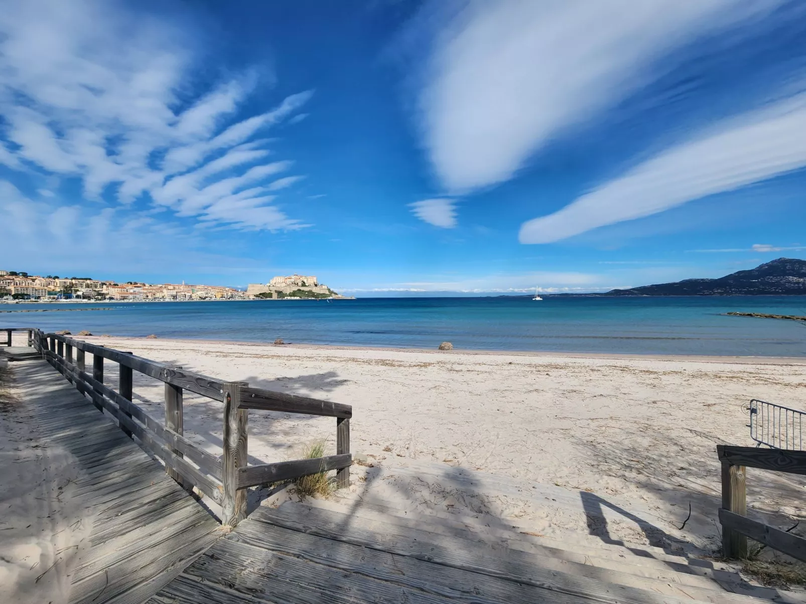 Calvi "Eden Paradisu"-Buiten