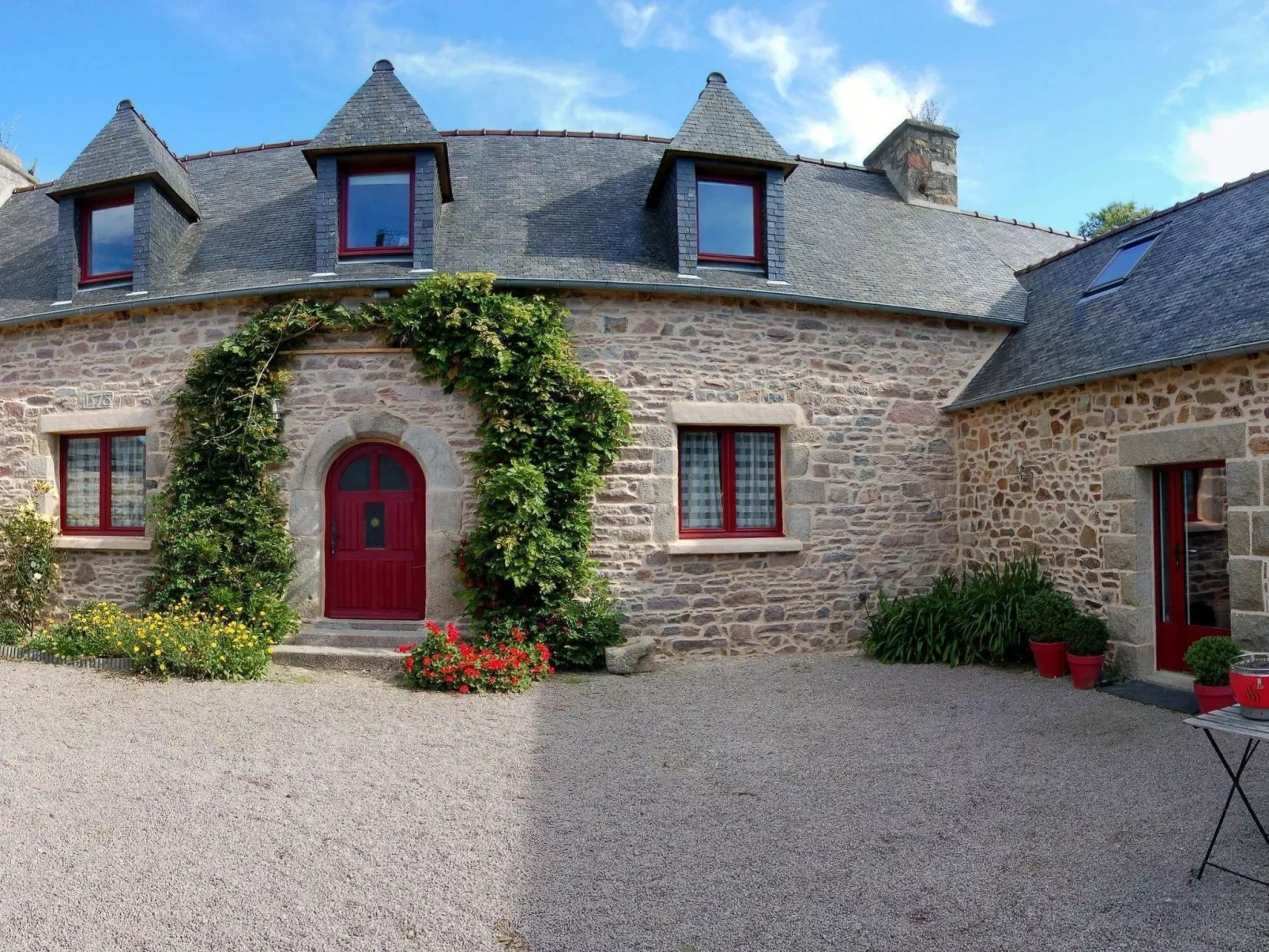 Wunderschönes Haus mit Garten in Lézardrieux-Buiten